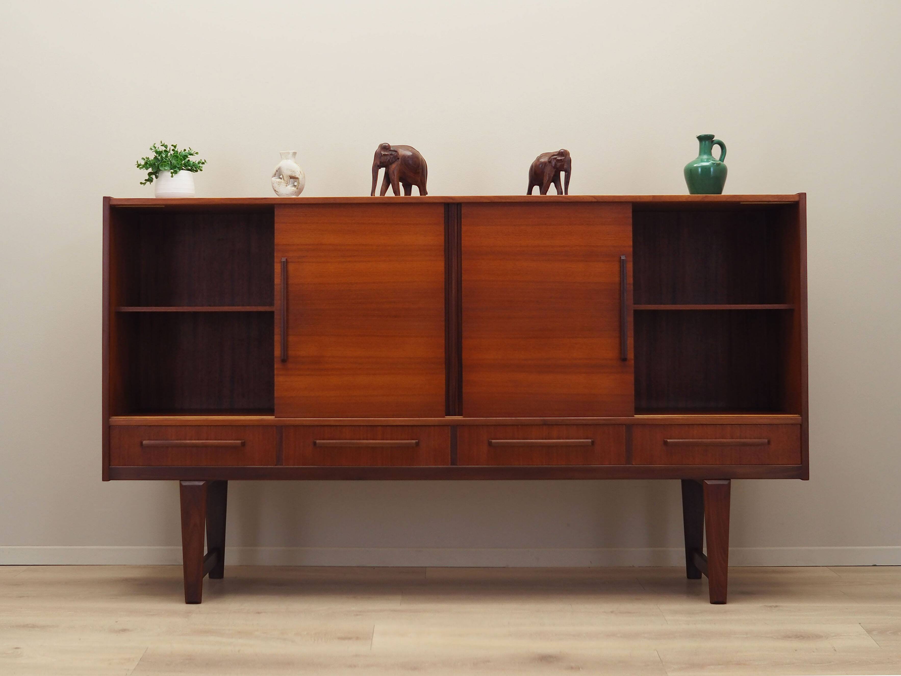 Buffet haut en teck, design danois, années 1960, fabricant : PMJ Viby J