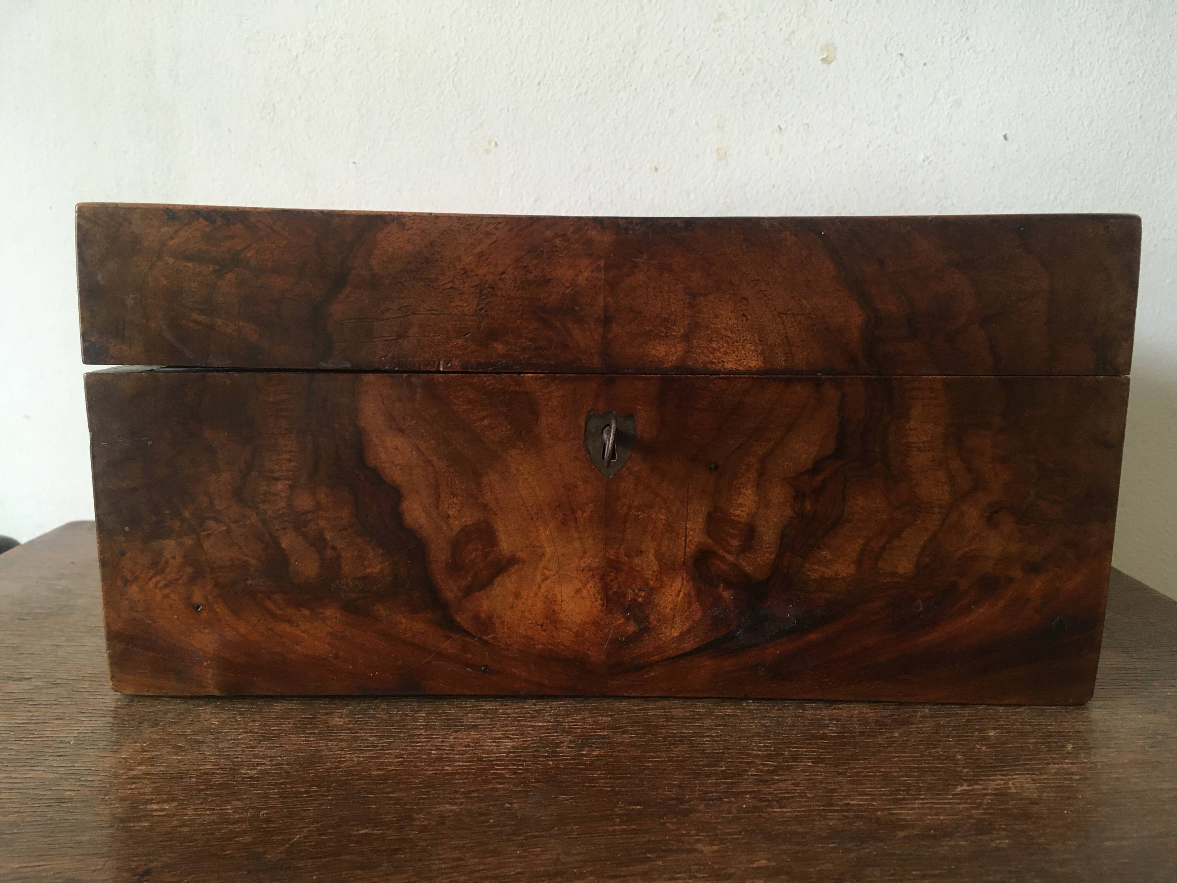Walnut tea box