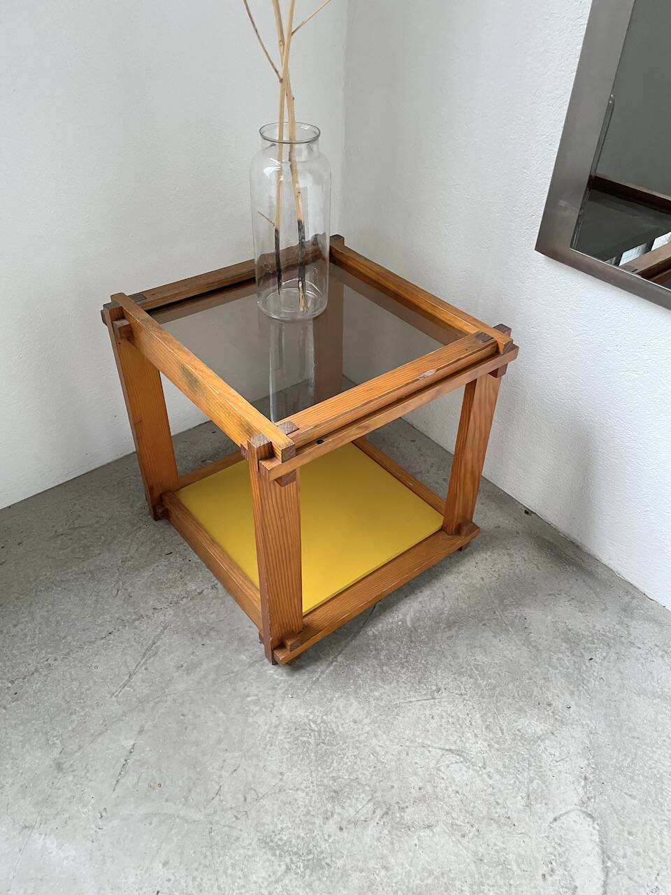 Bedside “cube” side table in pine DLG Regain