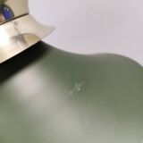 Hanging lamp in green lacquered metal with golden “ring” and bottom grille.