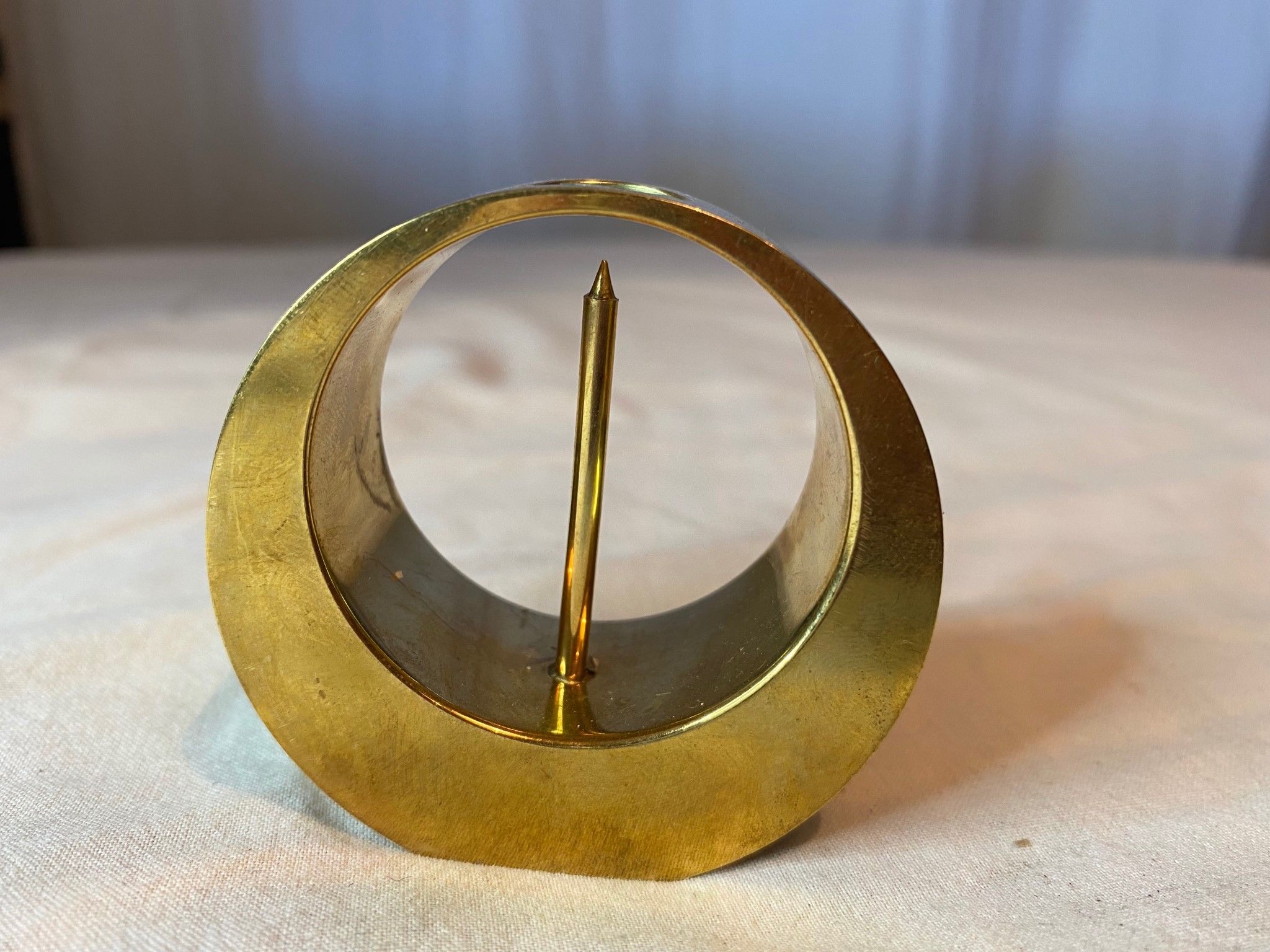 Arthur PE brass candle holder