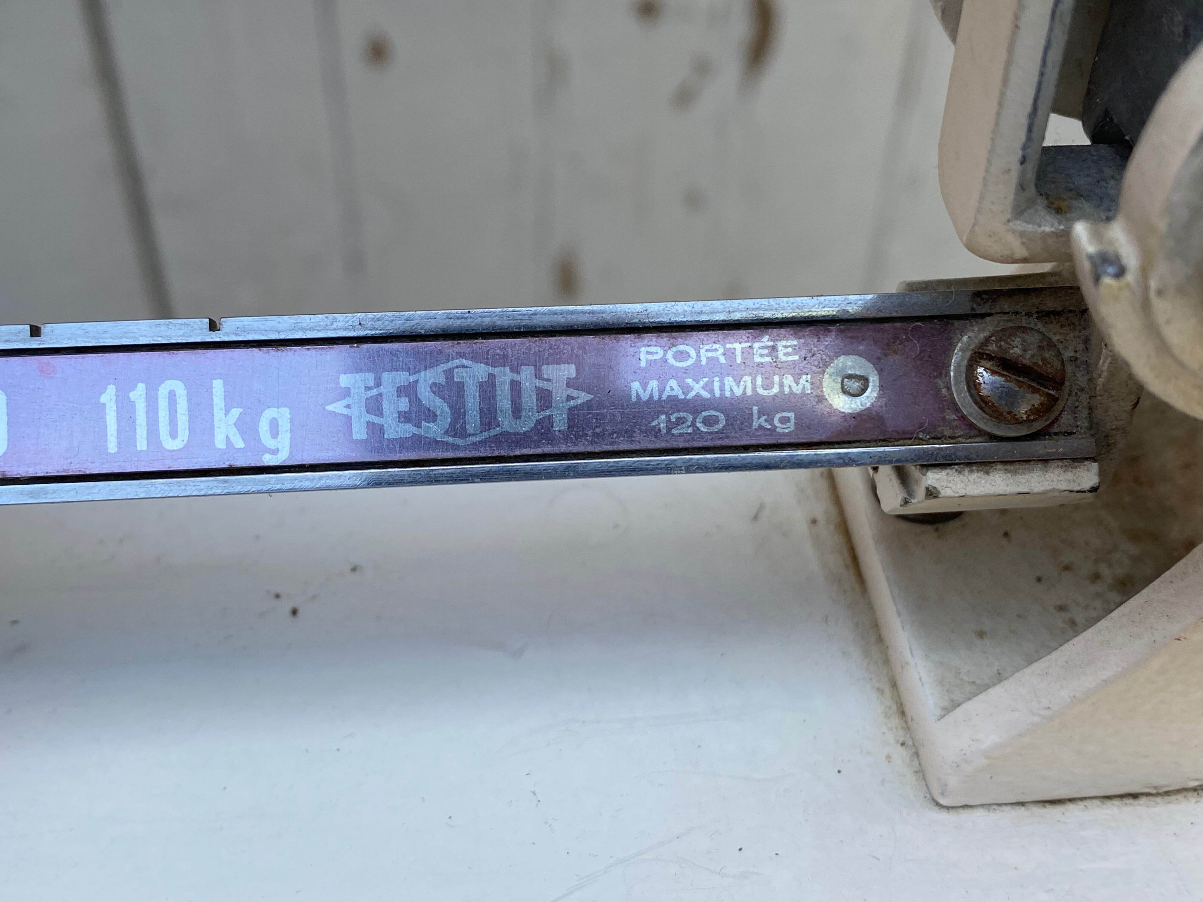 Testut Doctor's Scale Weighs Vintage Person