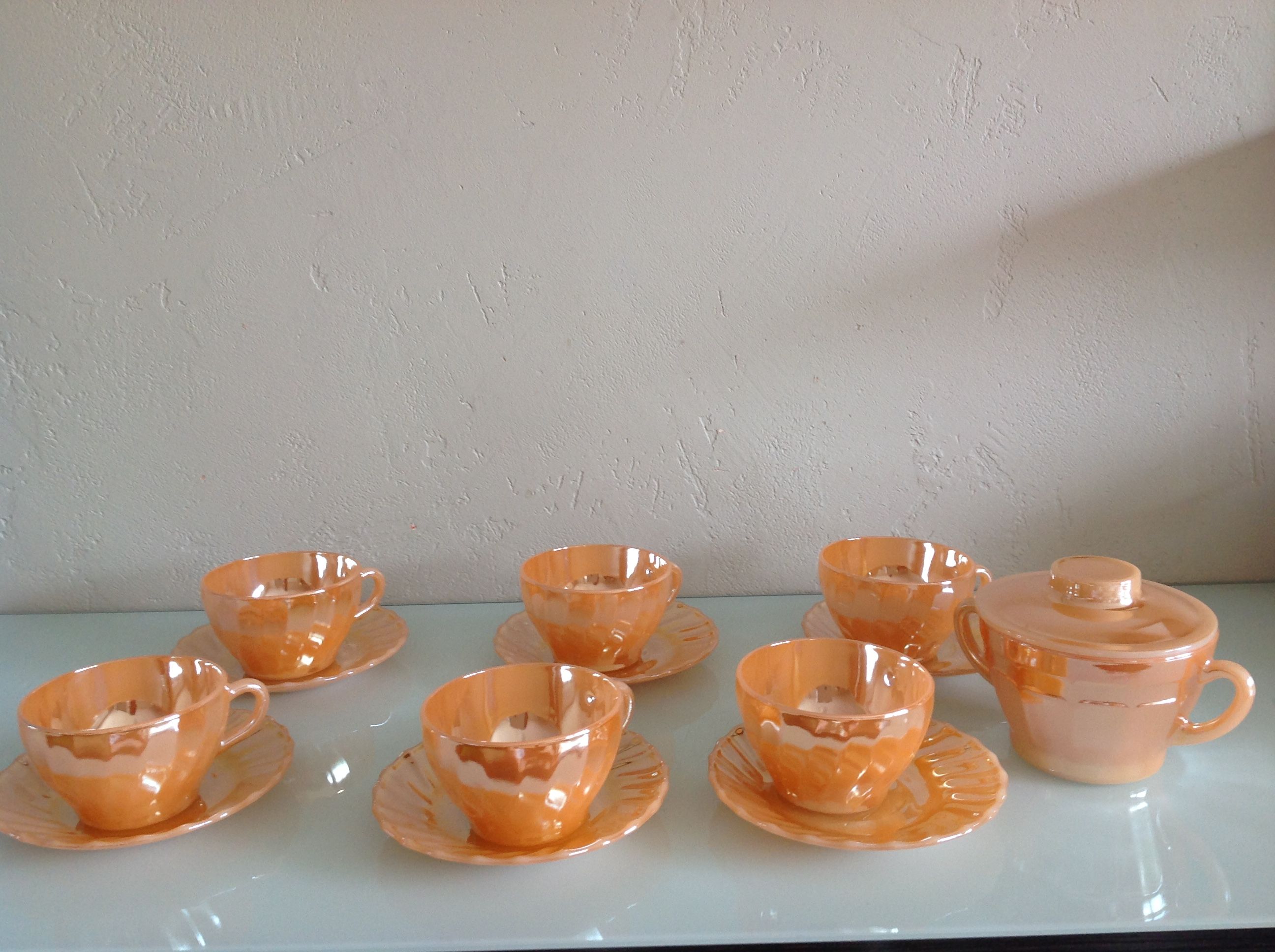 Set of six cups and pearly opaline sugar by Termocrisa / vintage 50-60