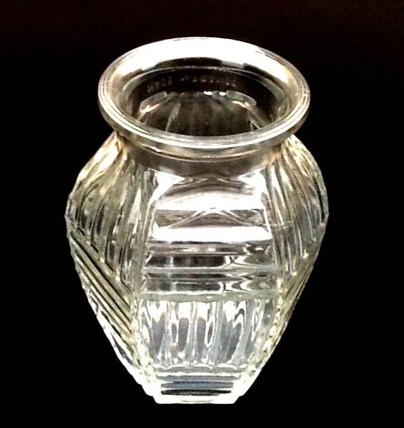 Art Deco style hexagonal vase Engraved on the neck Made in France
