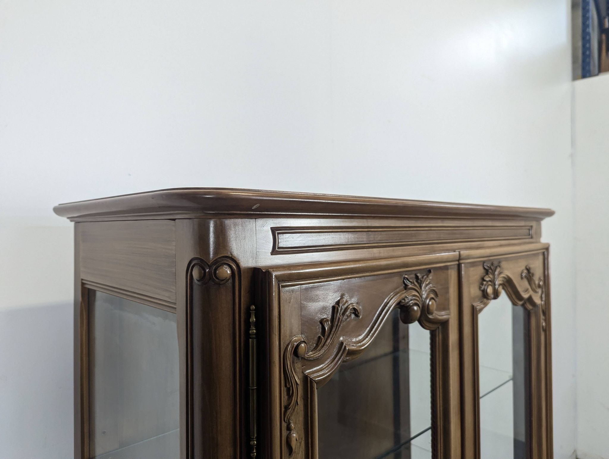 Louis XV style display cabinet in cherry wood