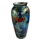 Line lacquered vase