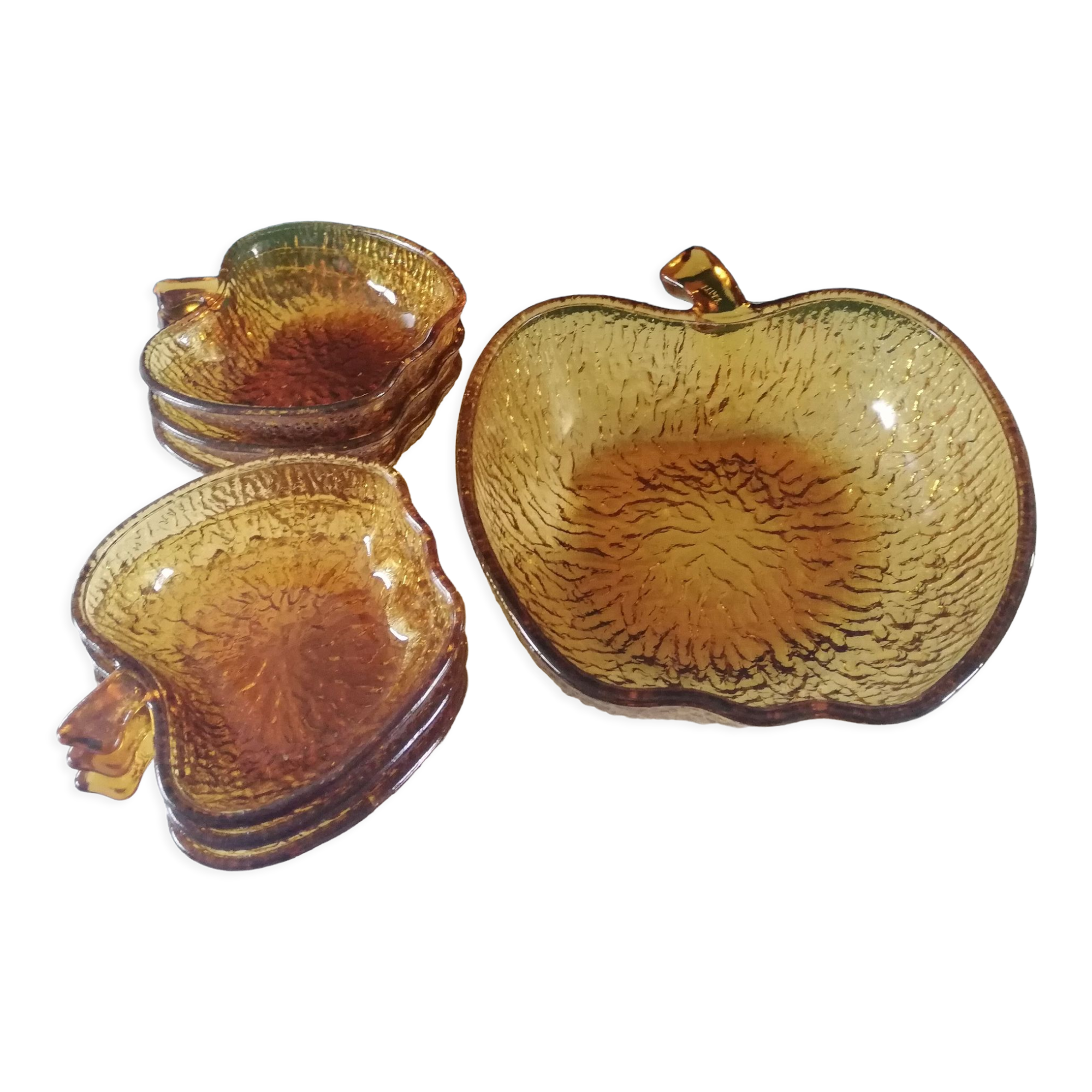 Salad bowl and apple cup service