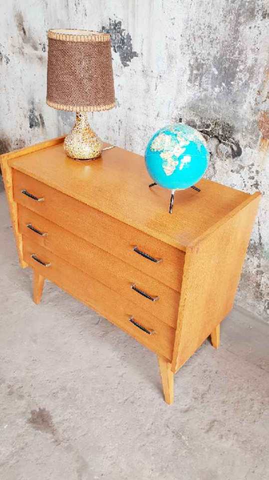 Vintage chest of drawers