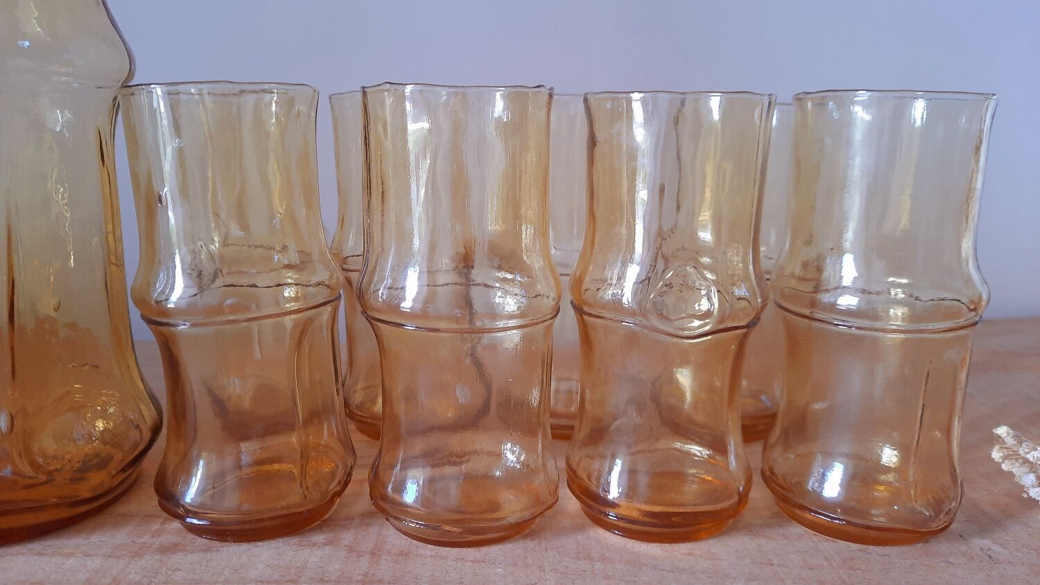 Vintage amber orangeade service