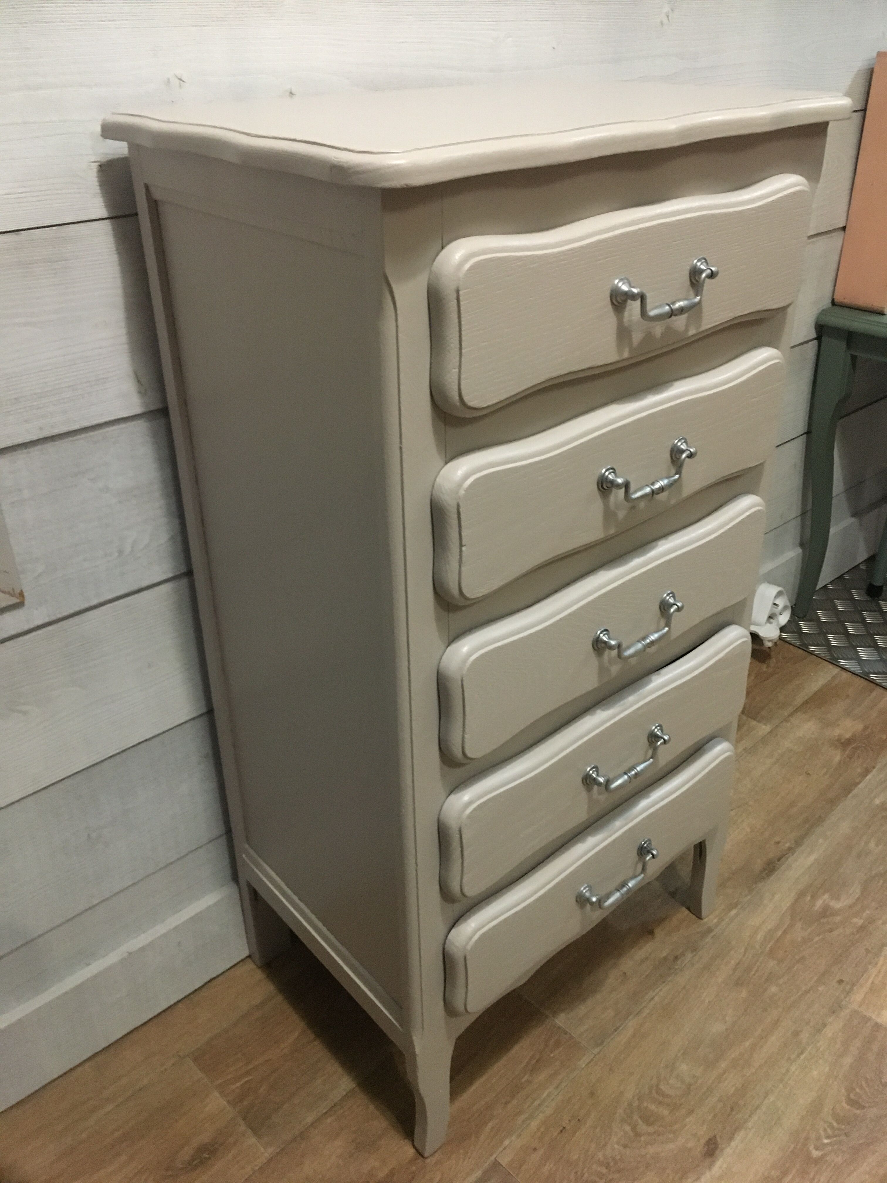 Grey dresser
