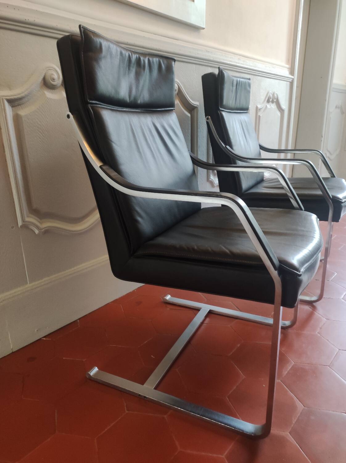 Knoll International leather armchair by R. Glatzel