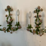 Paire appliques fleurs porcelaine