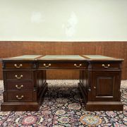 Classic English Vintage Desk Partnerdesk