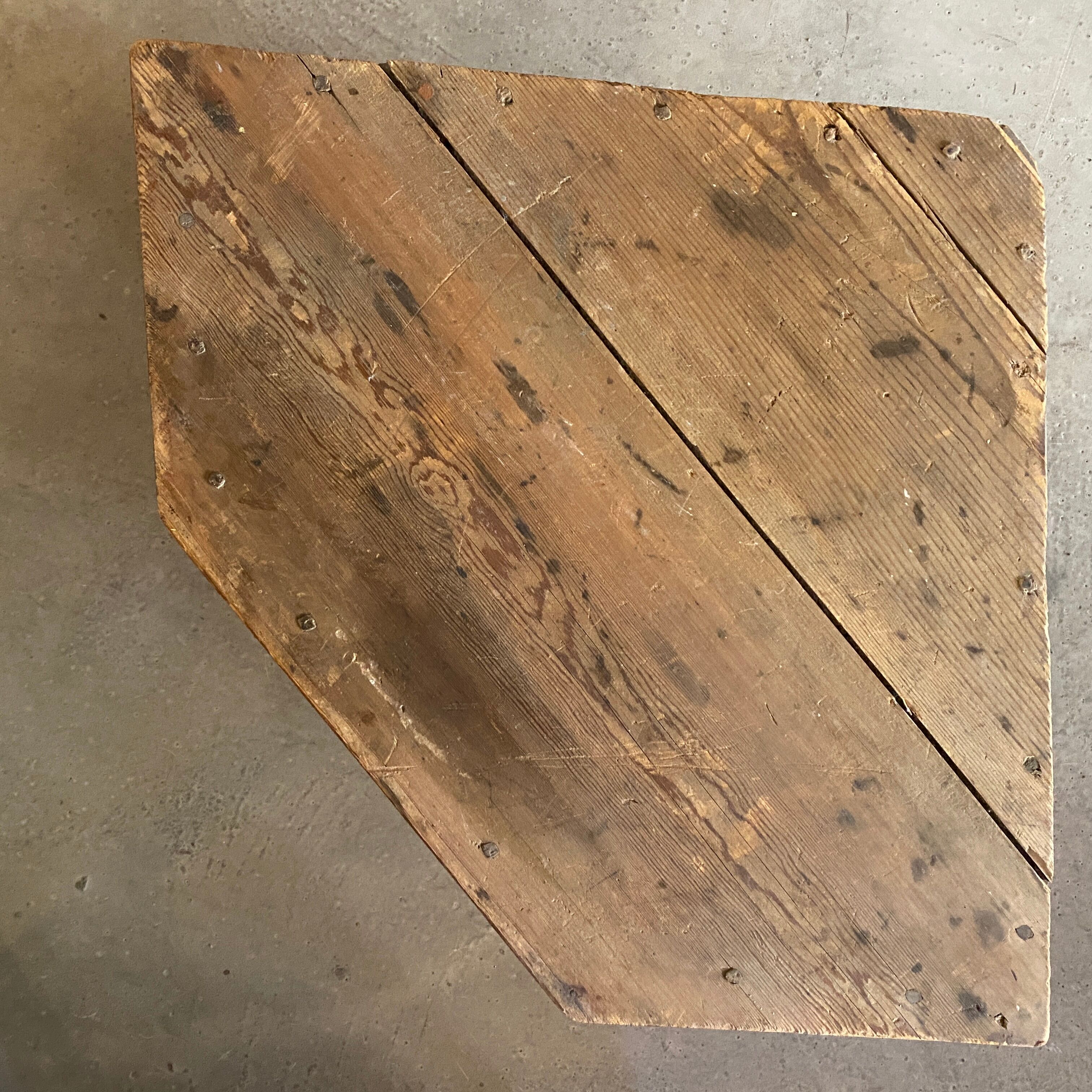 Meuble d'angle bas suédois XVIII siècle