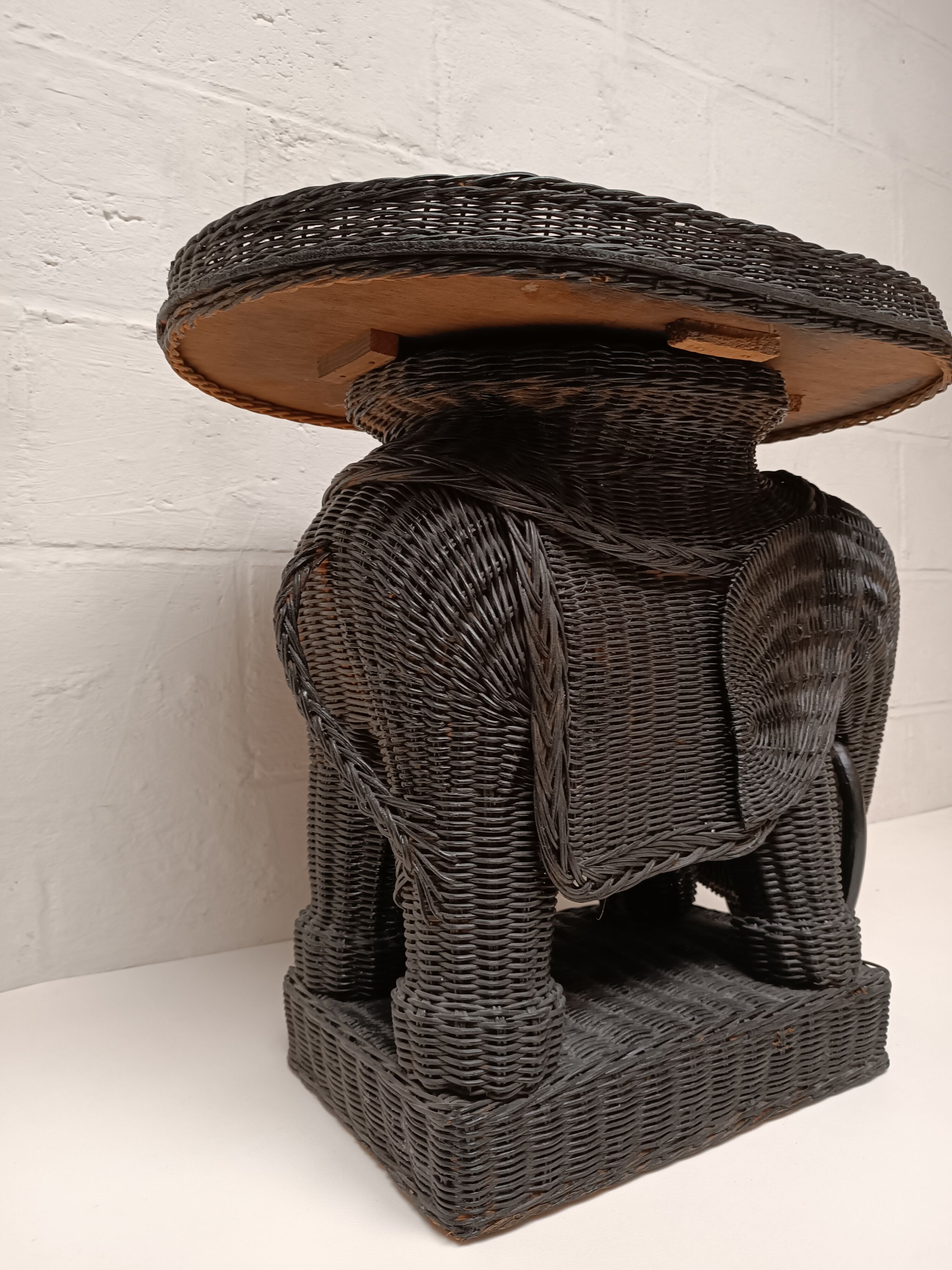 Coffee table elephant wicker and rattan 70s