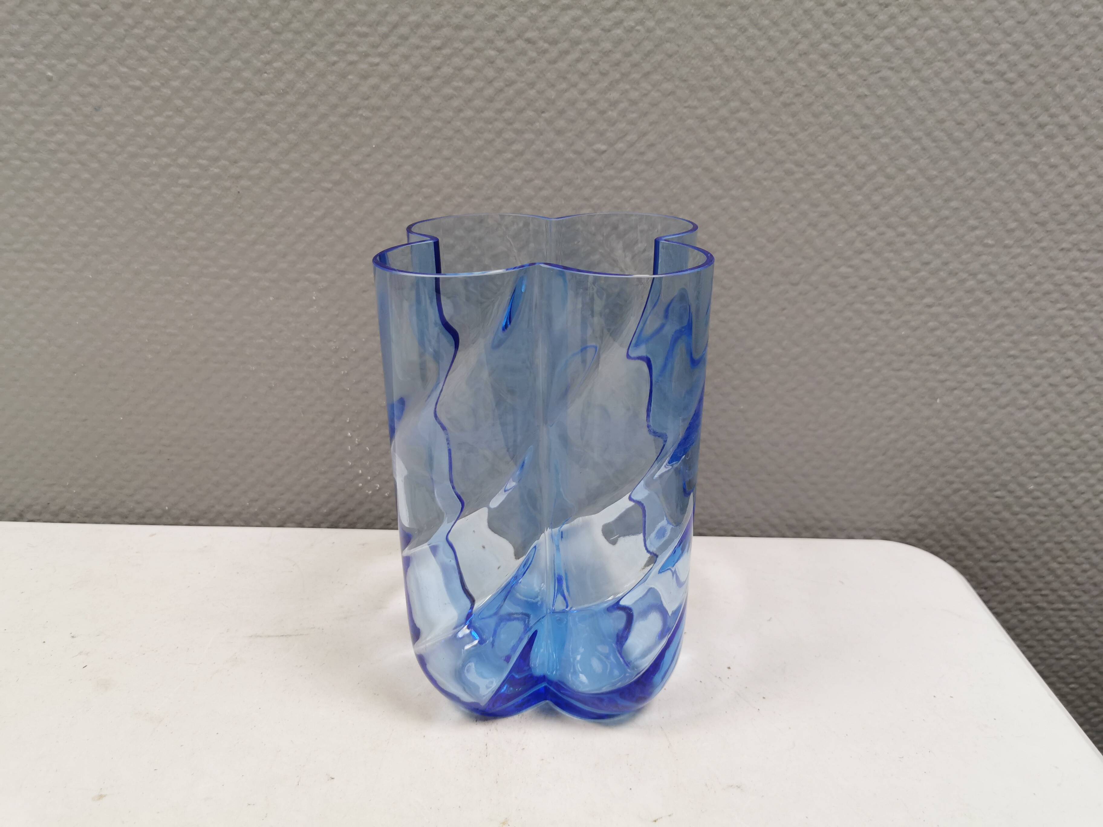 Grand vase en verre d'Anna Ehrner pour Kosta Boda Suède, années 1980.