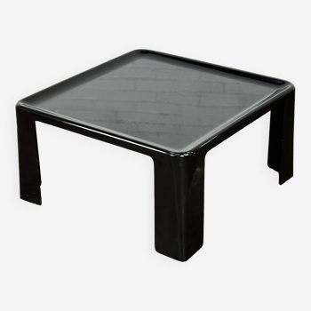 Amanta coffee table black by Mario Bellini for C&B Italia