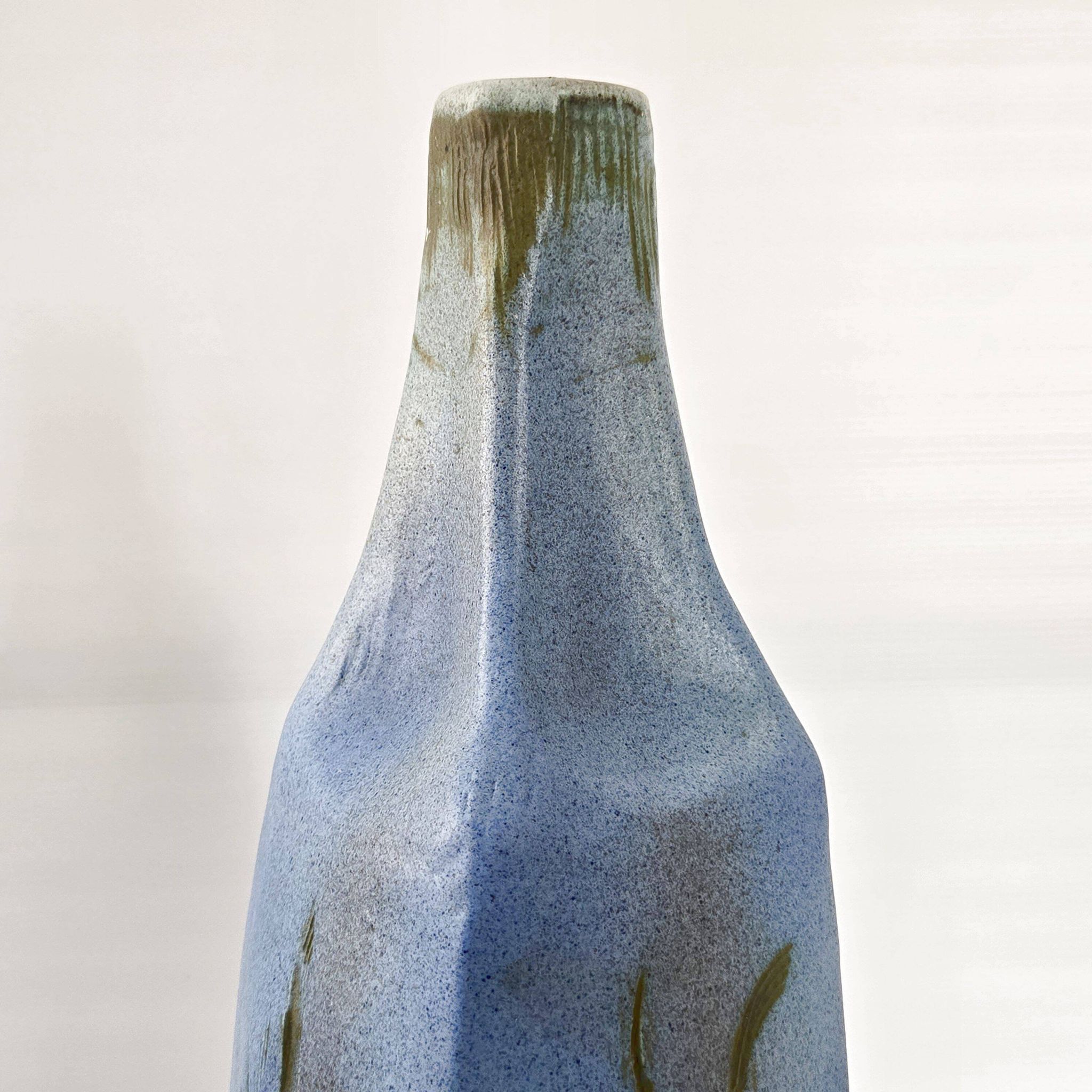 Vase vintage en céramique bleue 1960