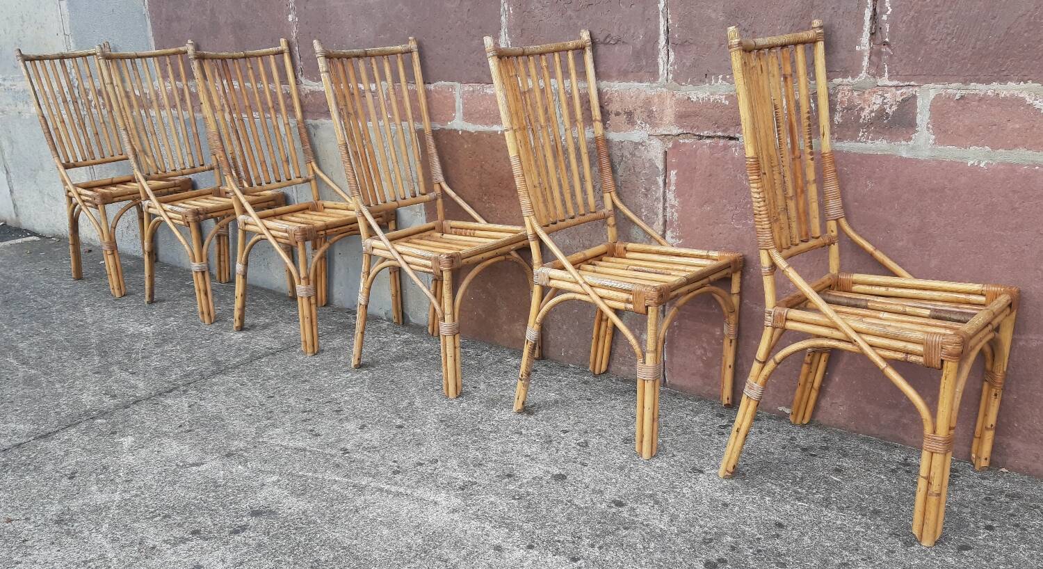 Table and 6 chairs made of bamboo and rattan