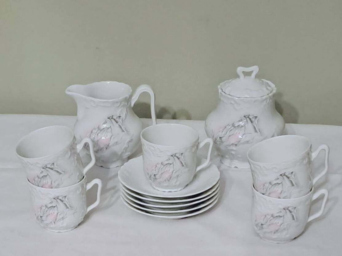 Service à café en porcelaine de Limoges