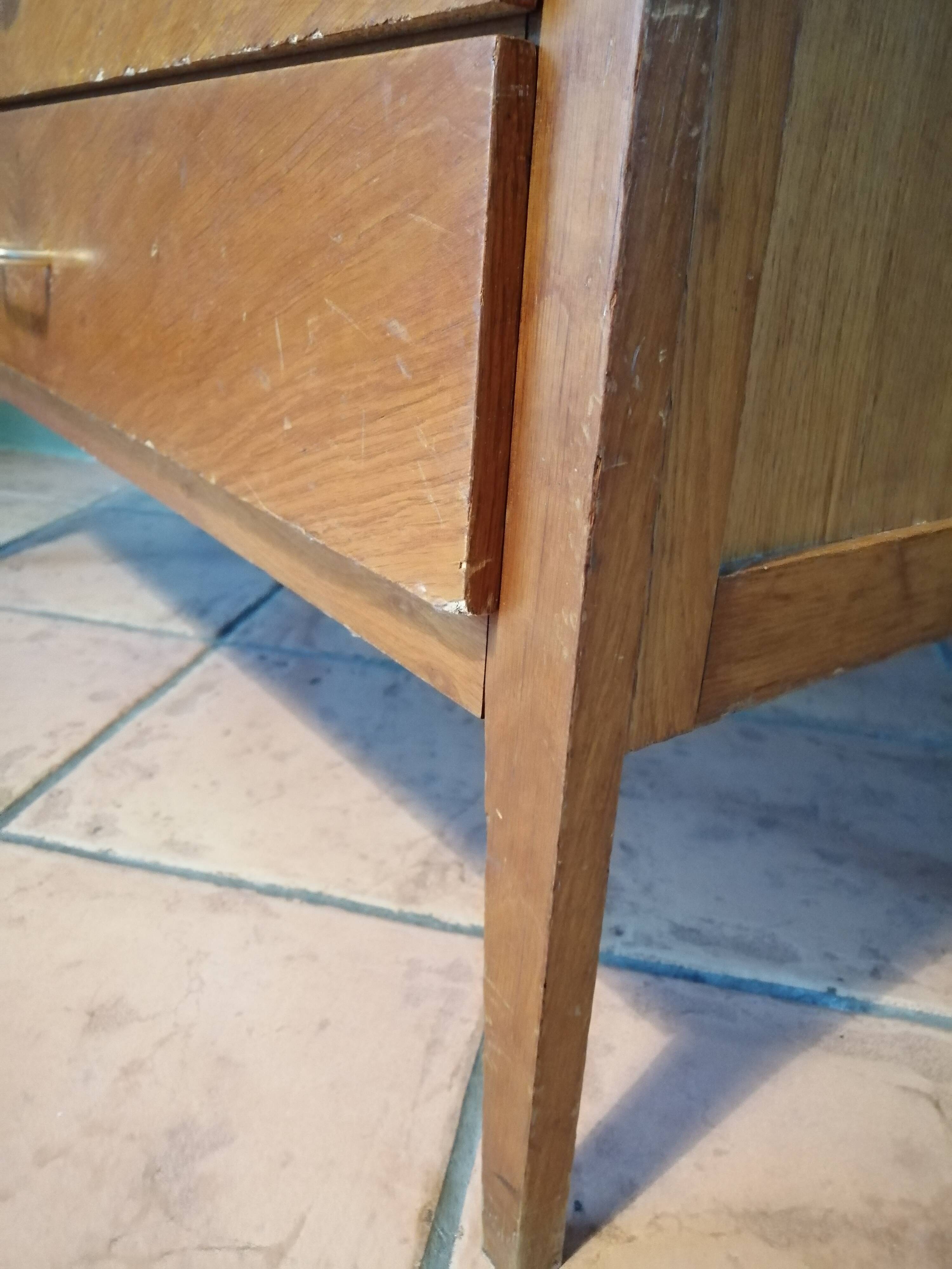 Dresser 70s