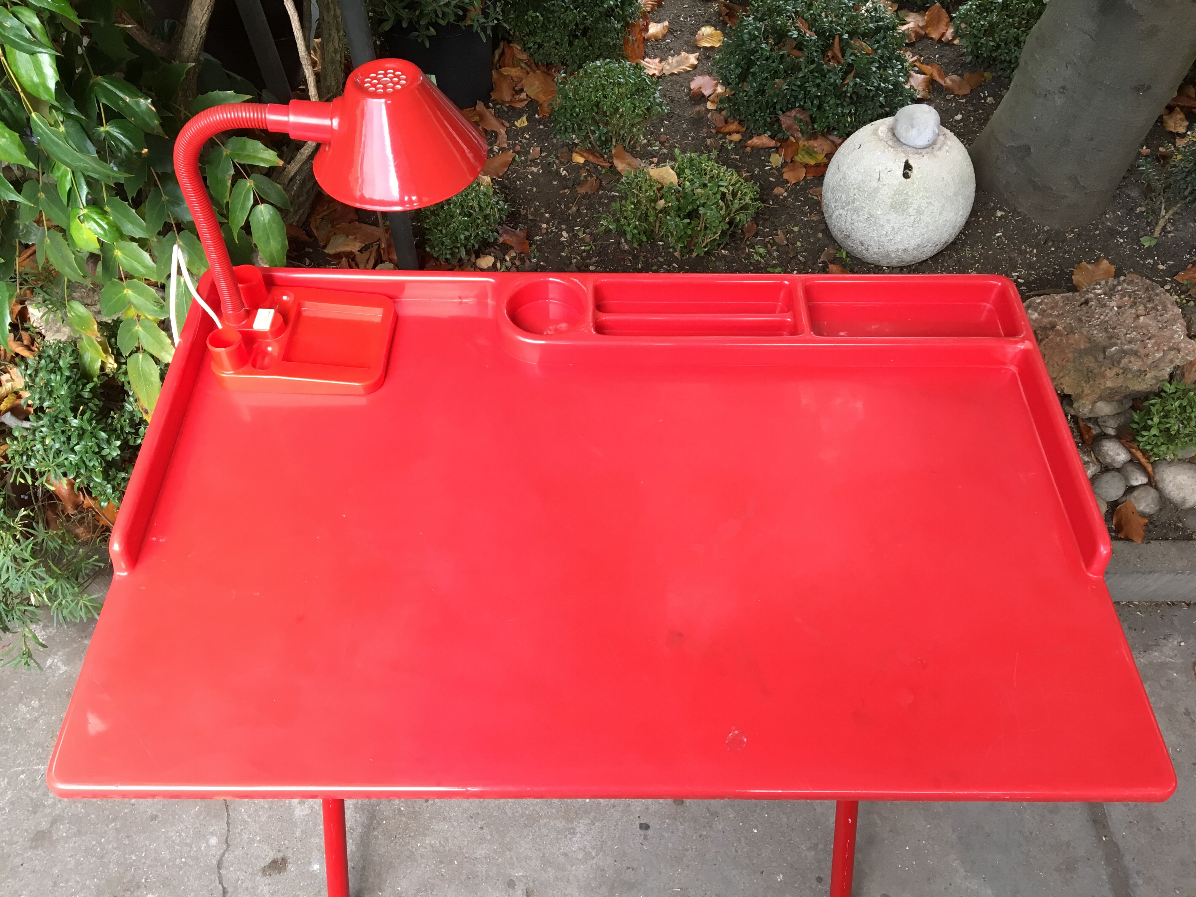 Red lacquered desk 70s