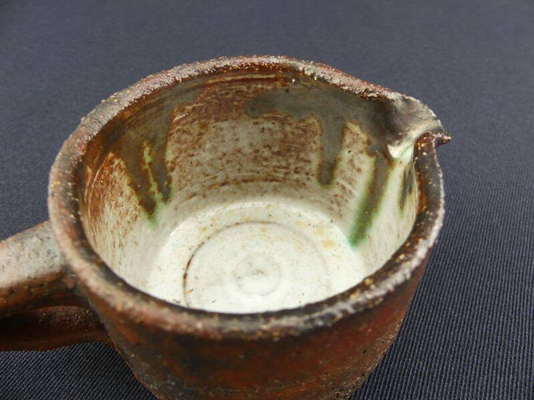 Gerhard Liebenthron, crémier, pot à lait en poterie brutaliste