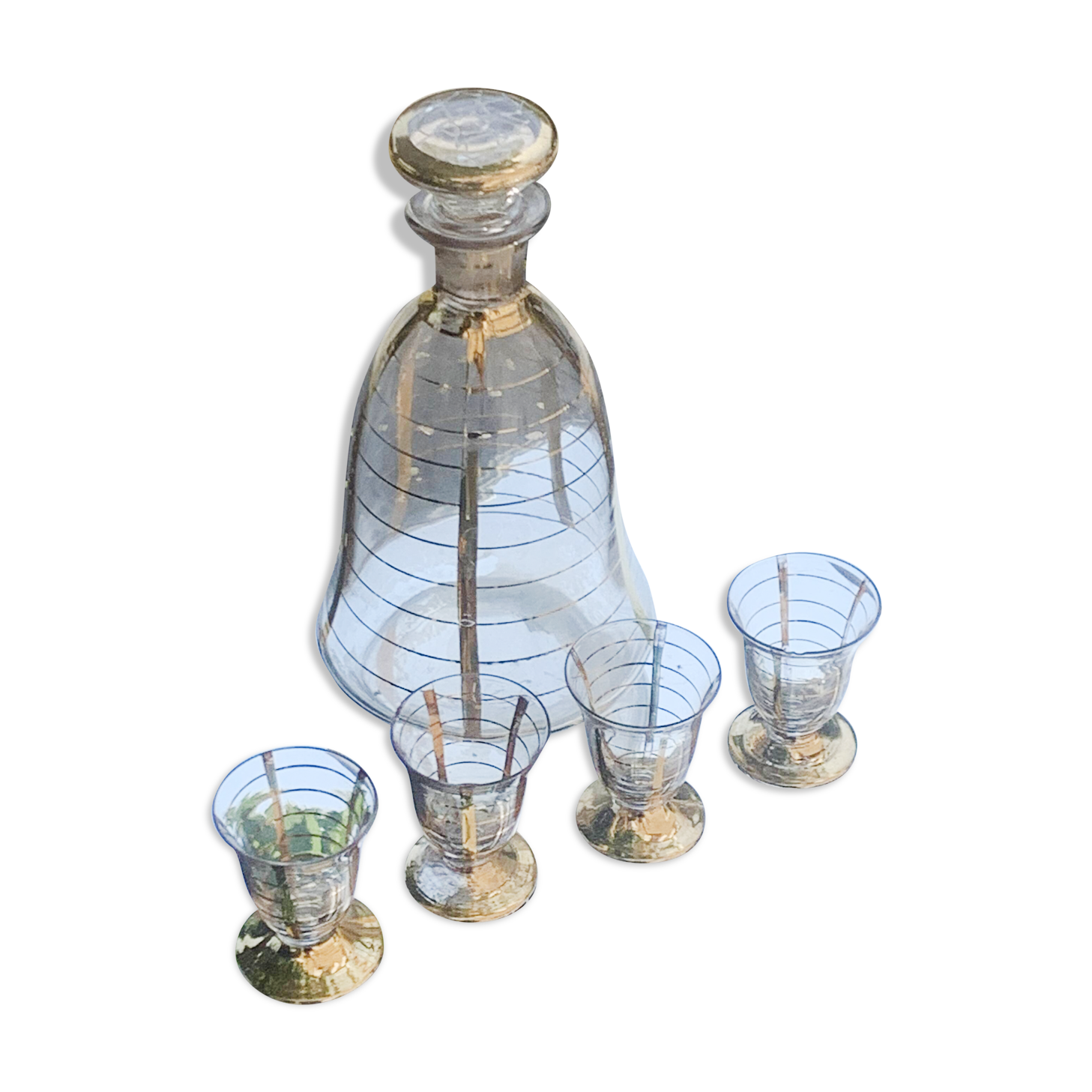Service a liqueur compose d une carafe et de 4 petits verres à liserés dore