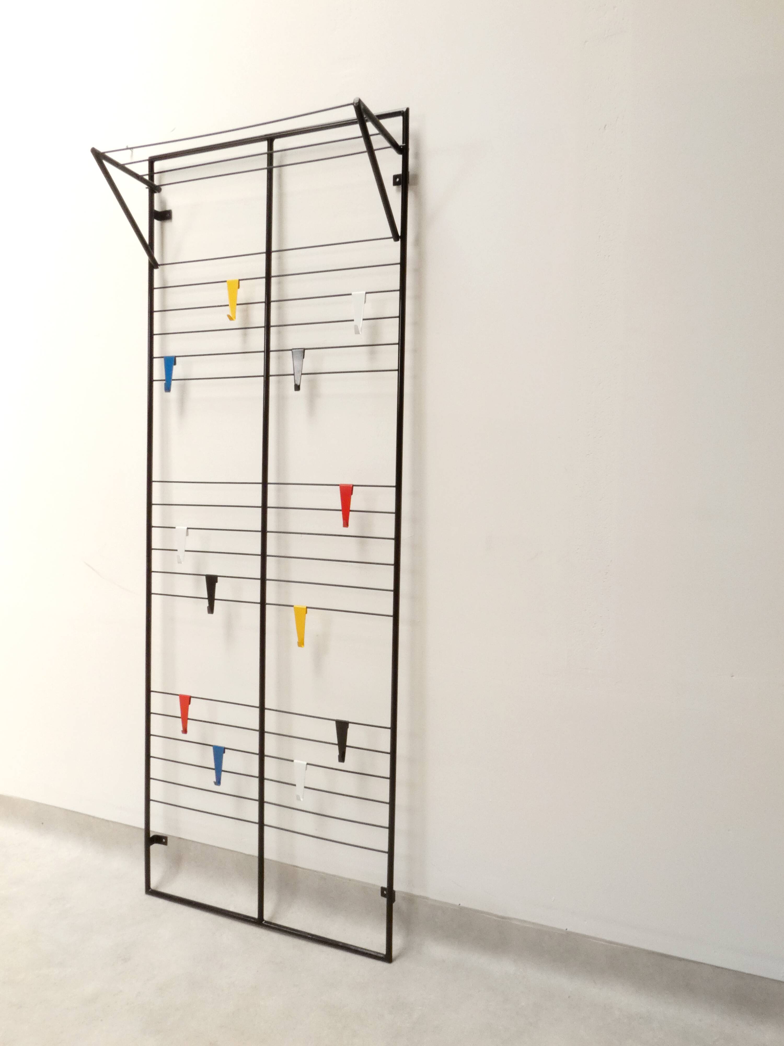 Portemanteau Toonladder – Coen de Vries pour DEVO