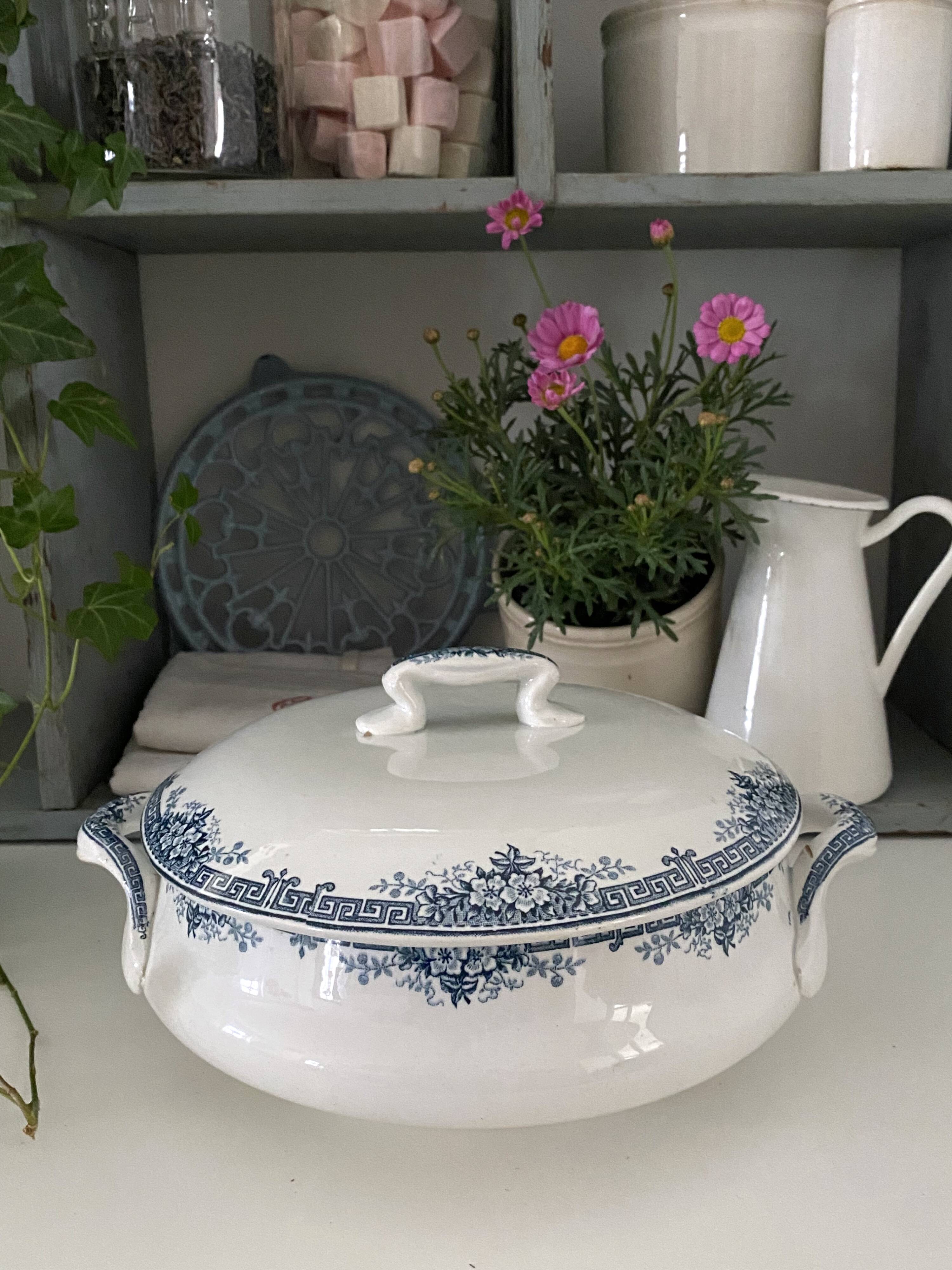 Soupière faïence de St Amand