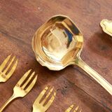 Golden cake cutlery service