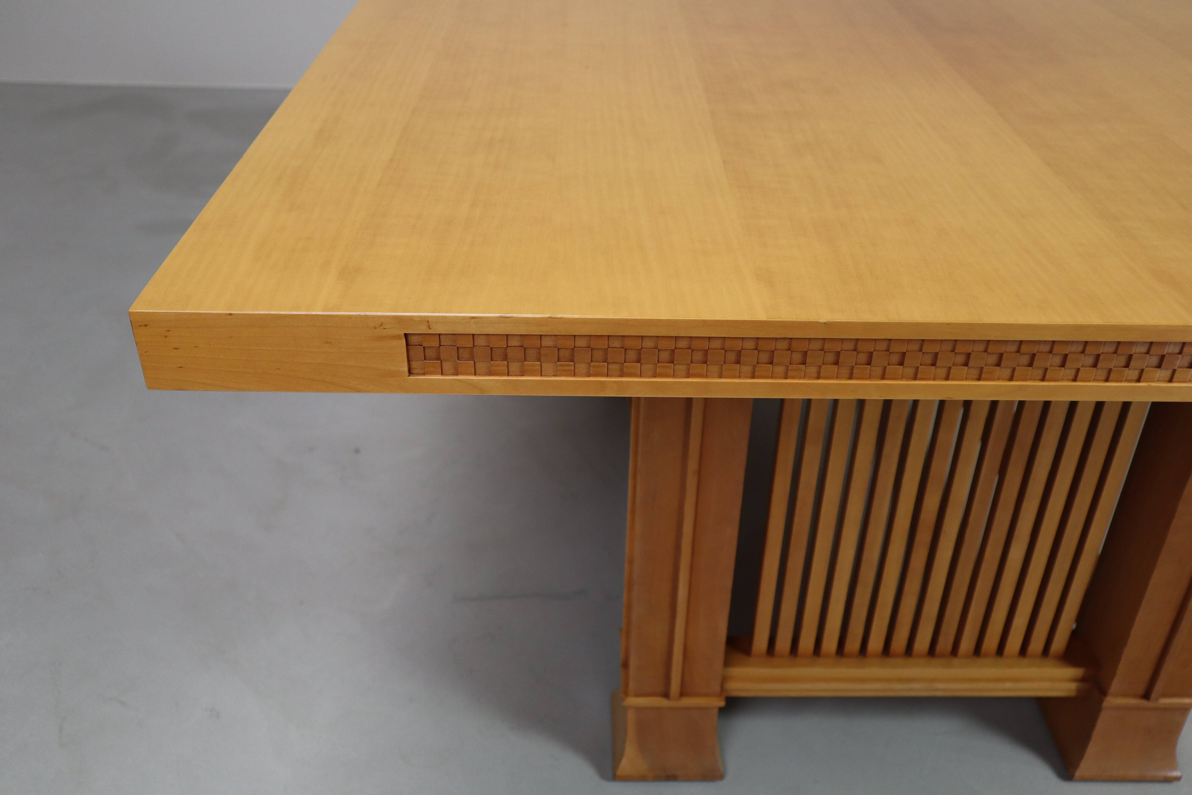 Husser 615 dining table by Frank Lloyd Wright produced by Cassina
