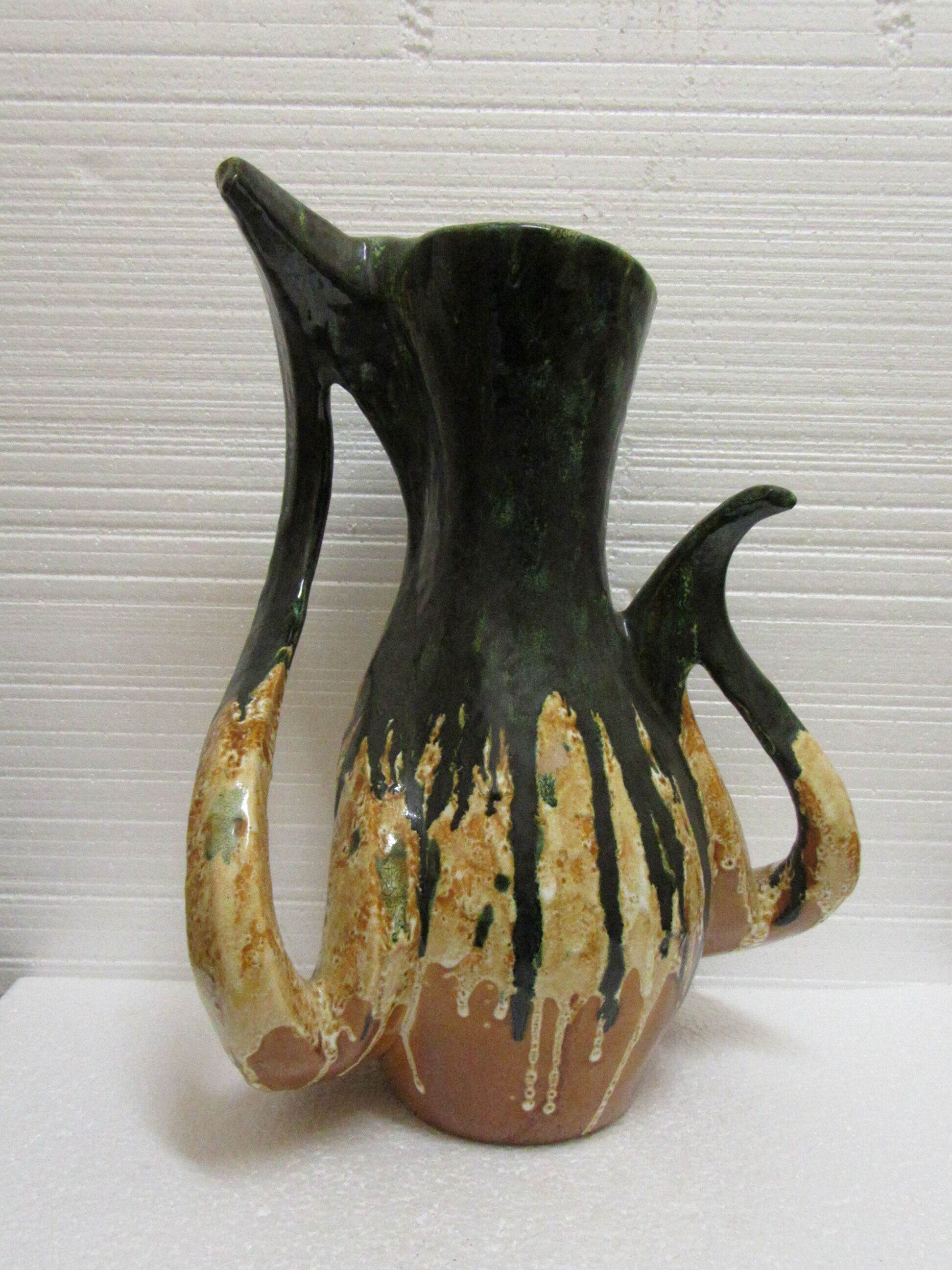 Sars pottery vase