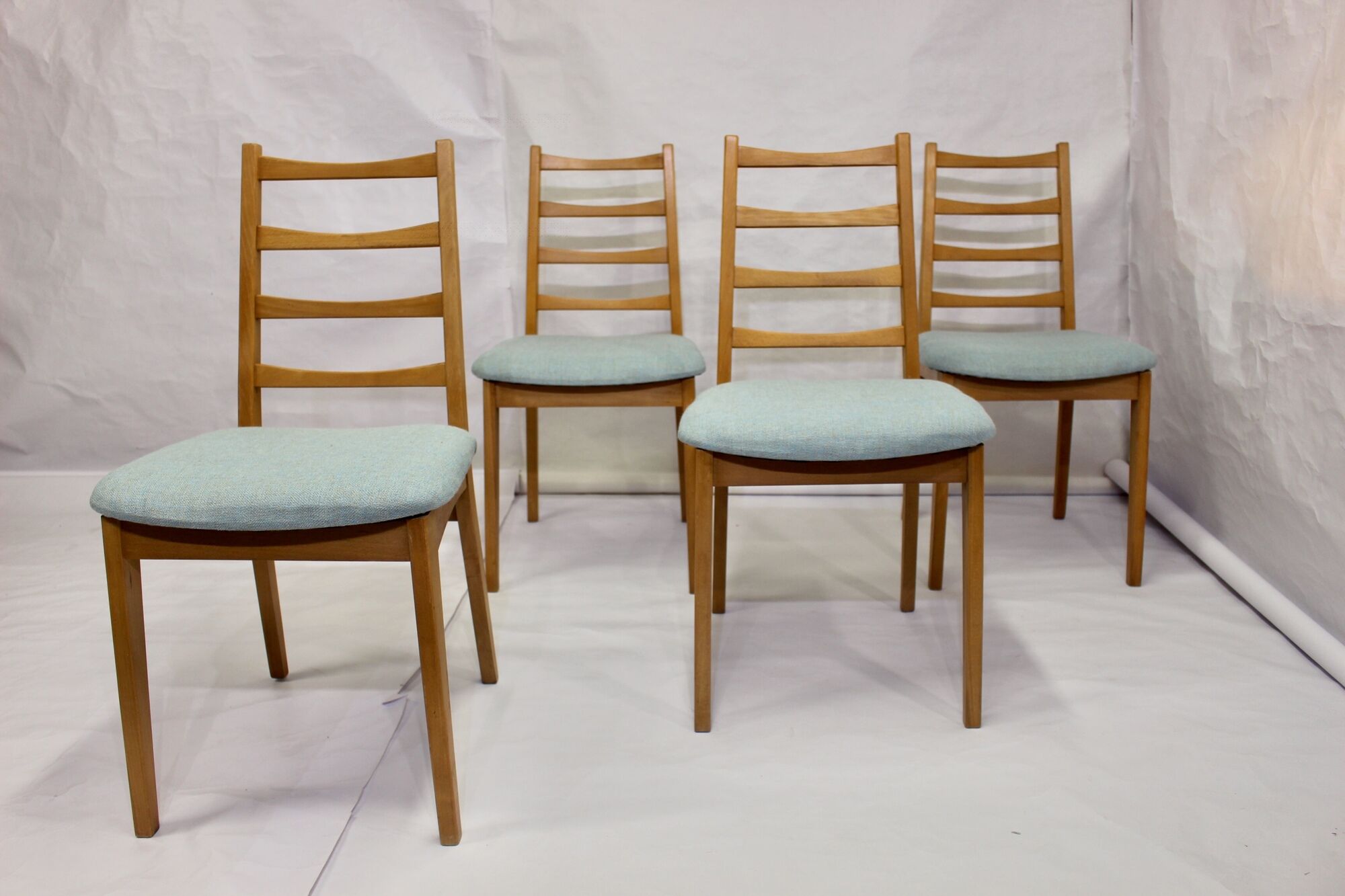 Set of 4 year old Scandinavian chairs restored fabric Edition Lelievre .
