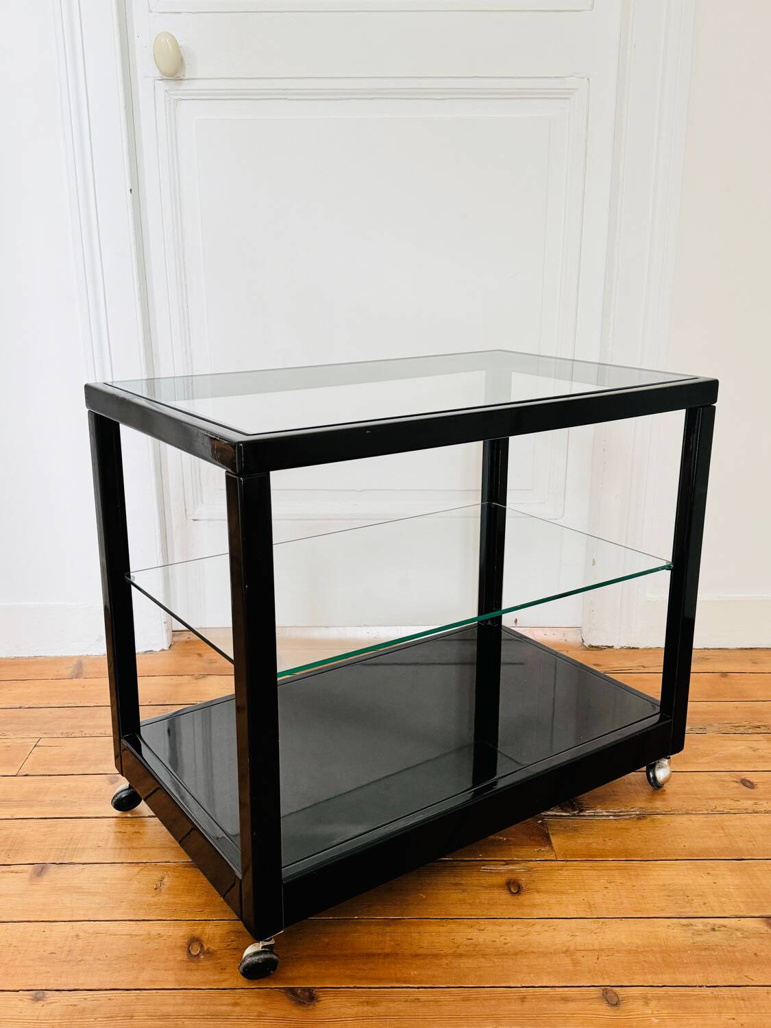 Trolley, occasional piece of furniture on vintage wheels