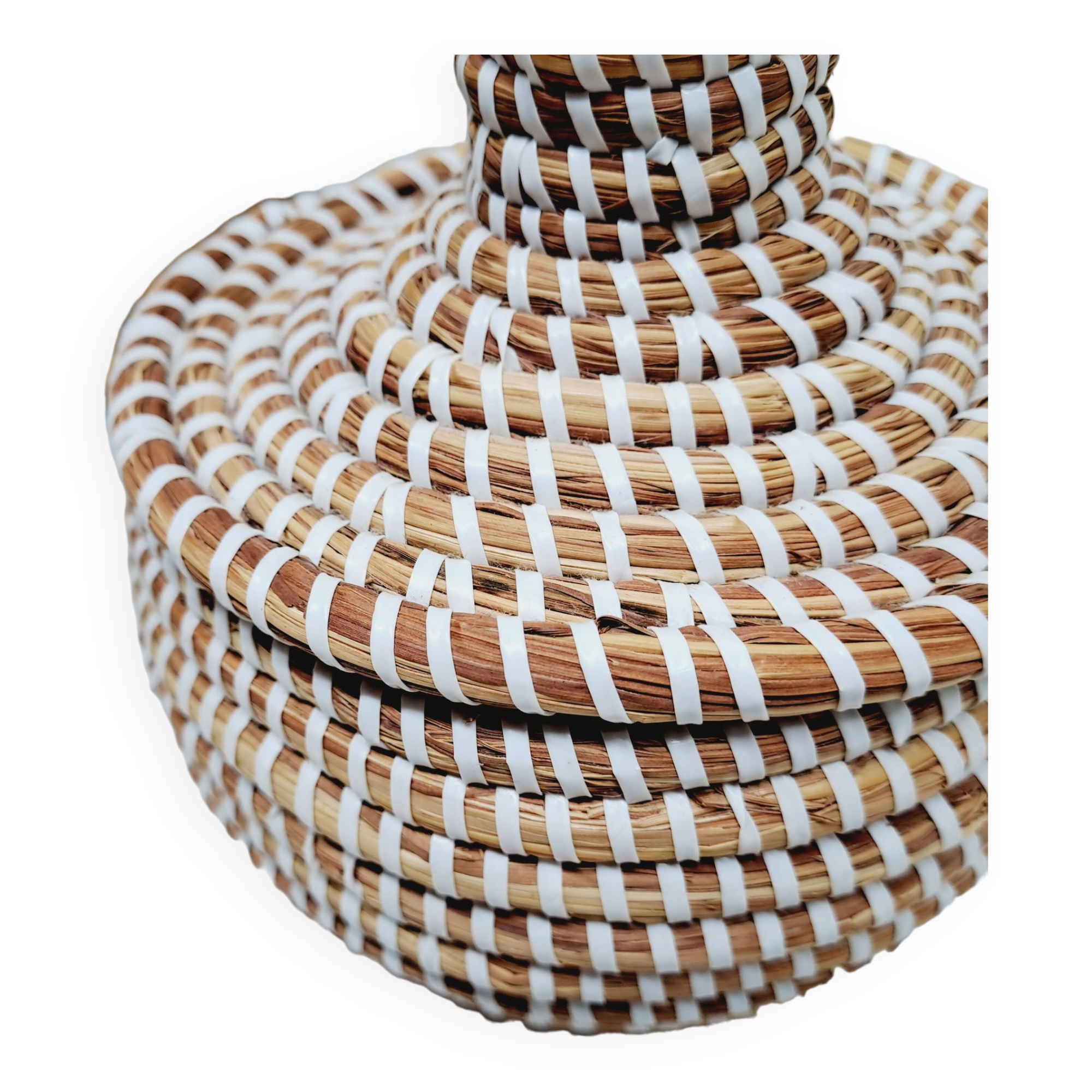 Straw jewelry box