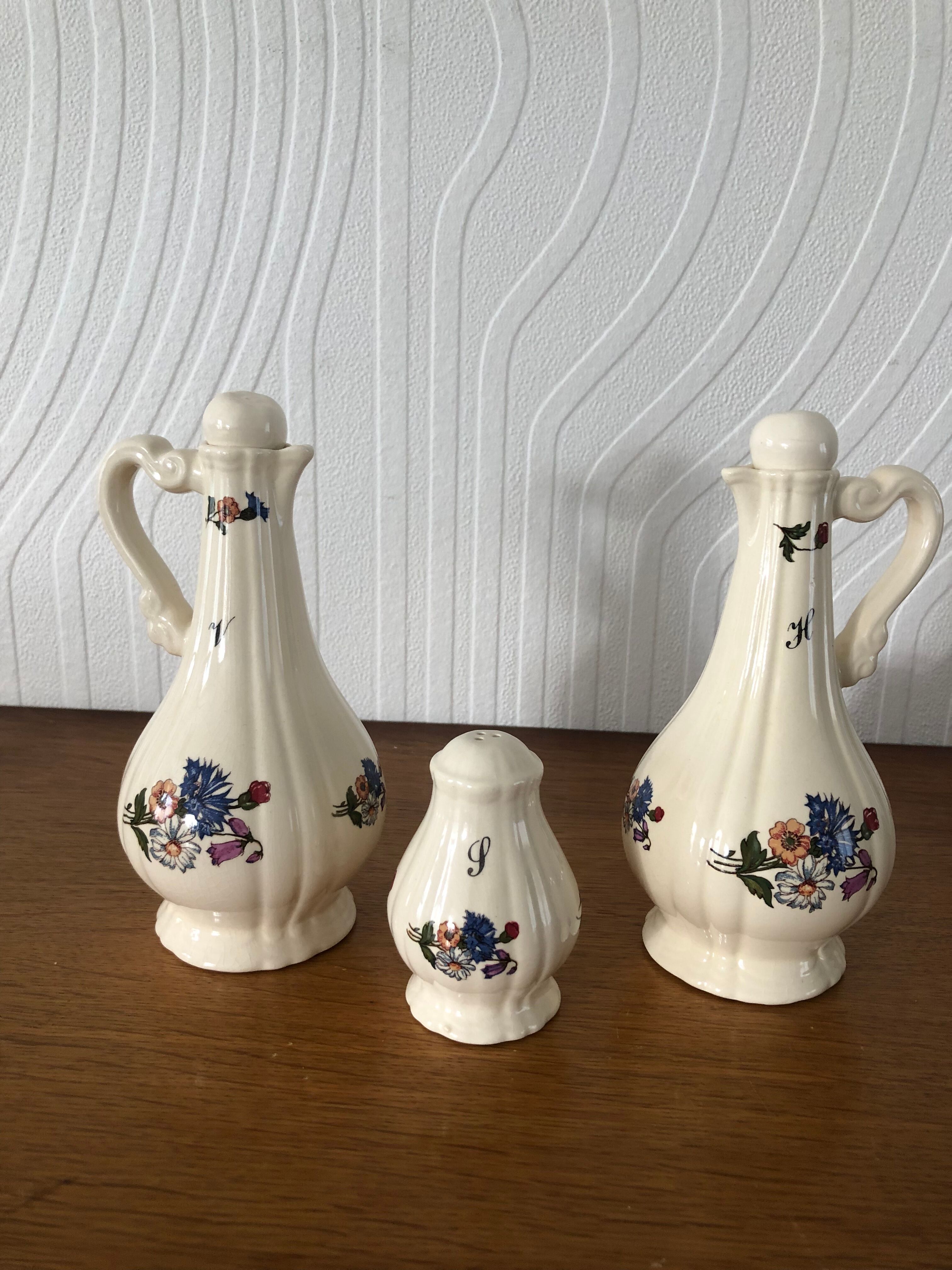 Housewife oil vinegar and salt porcelain Sarreguemines