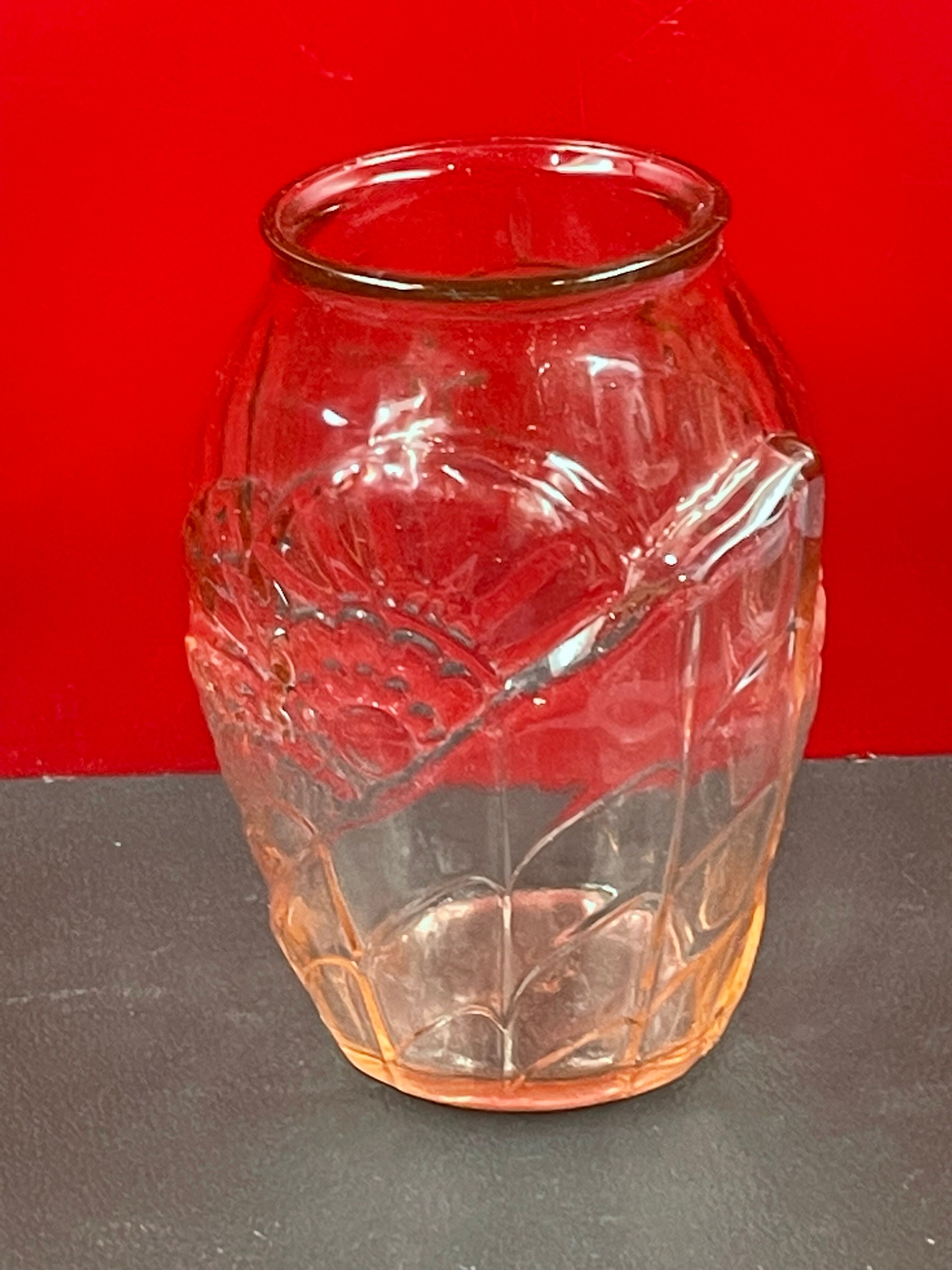 Old art deco vase sn pressed glass pink, 30
