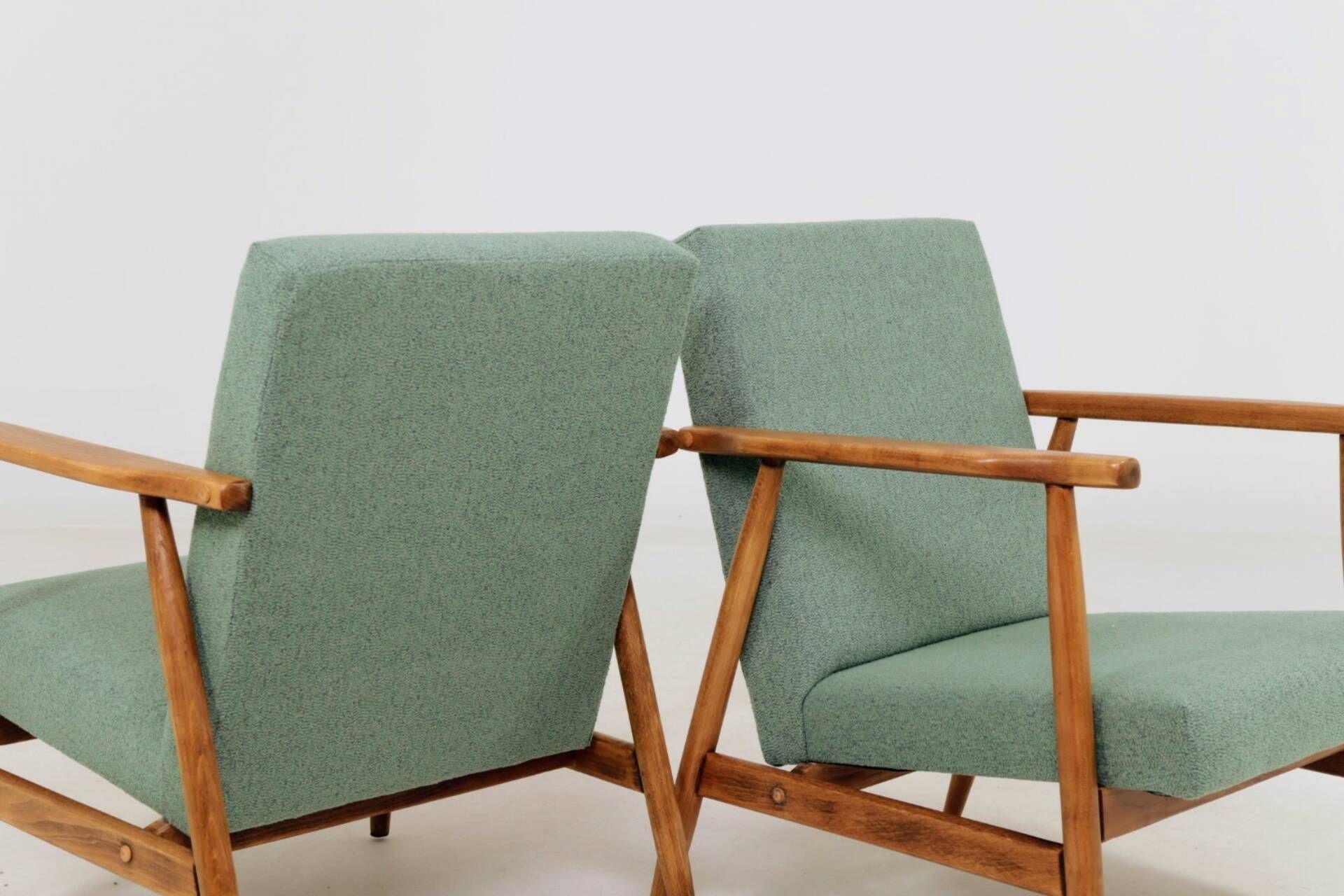 Pair of vintage long chairs mint green bouclé 1970