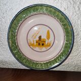 Assiette en faïence de Nevers, XIXème Siècle à décor de palais