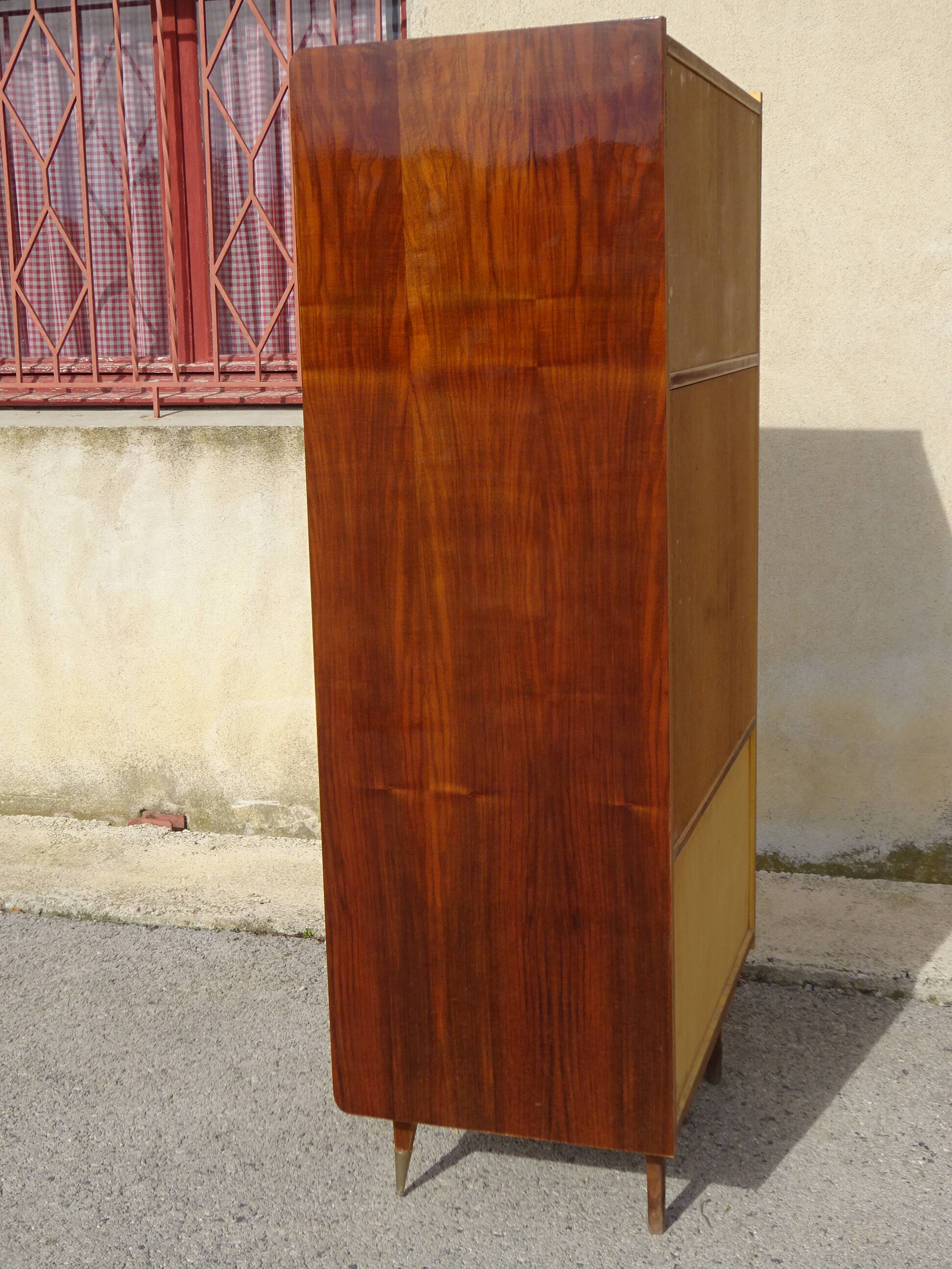 Vitrine vintage de la maison Capelle (82)