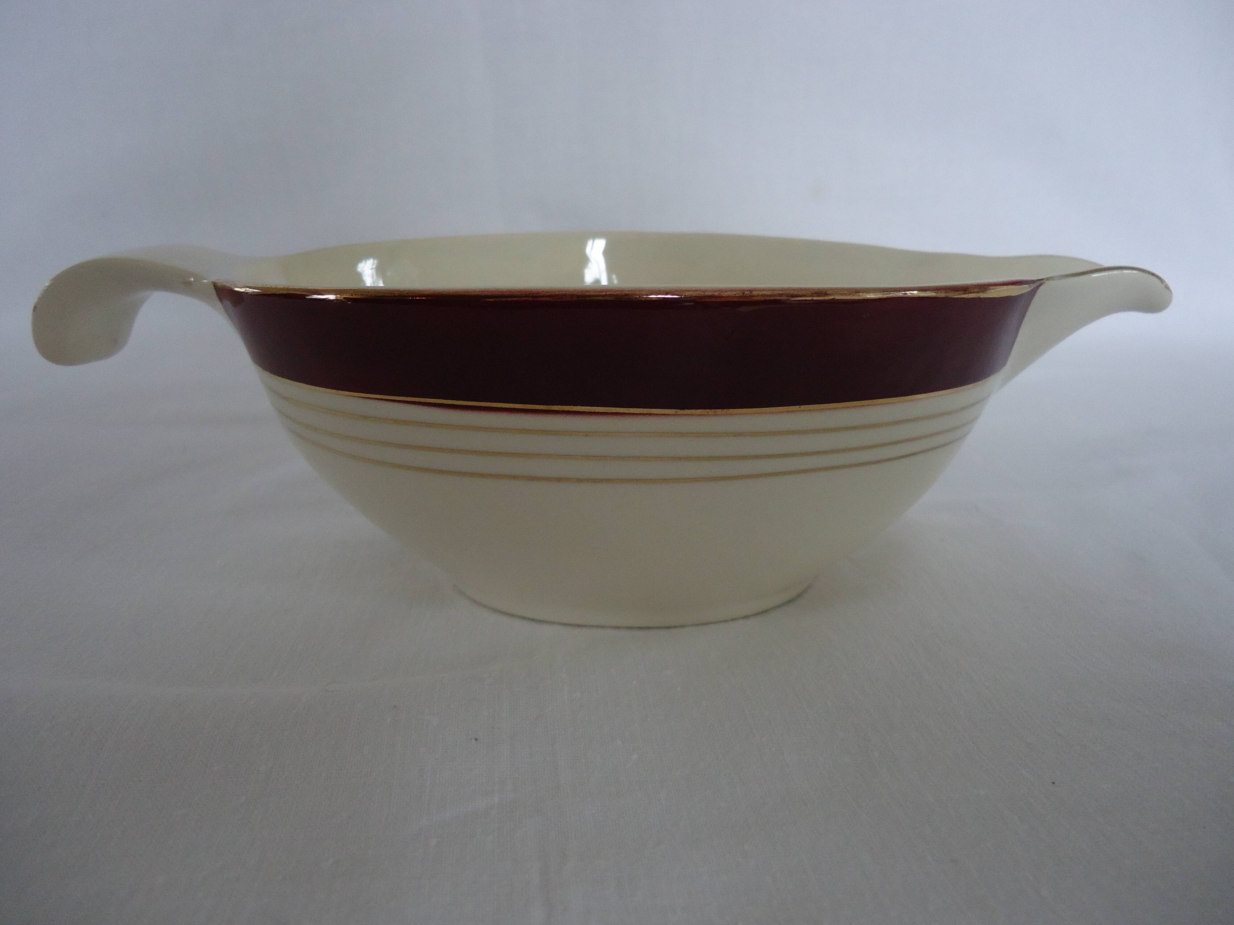 Opaque porcelain gravy boat, digoin sarreguemines, pasteur model