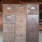 Lot de casiers industriels à tiroirs.