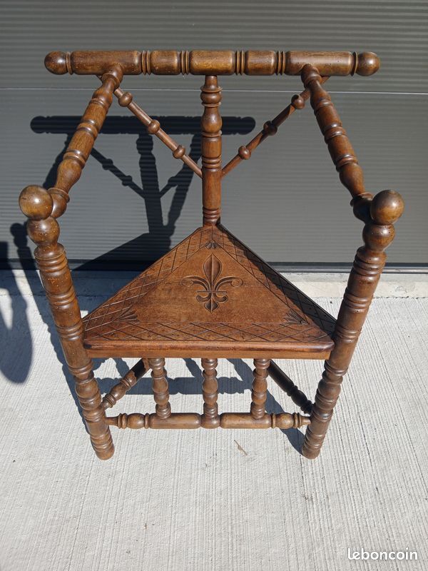 Monk three-legged armchair in walnut