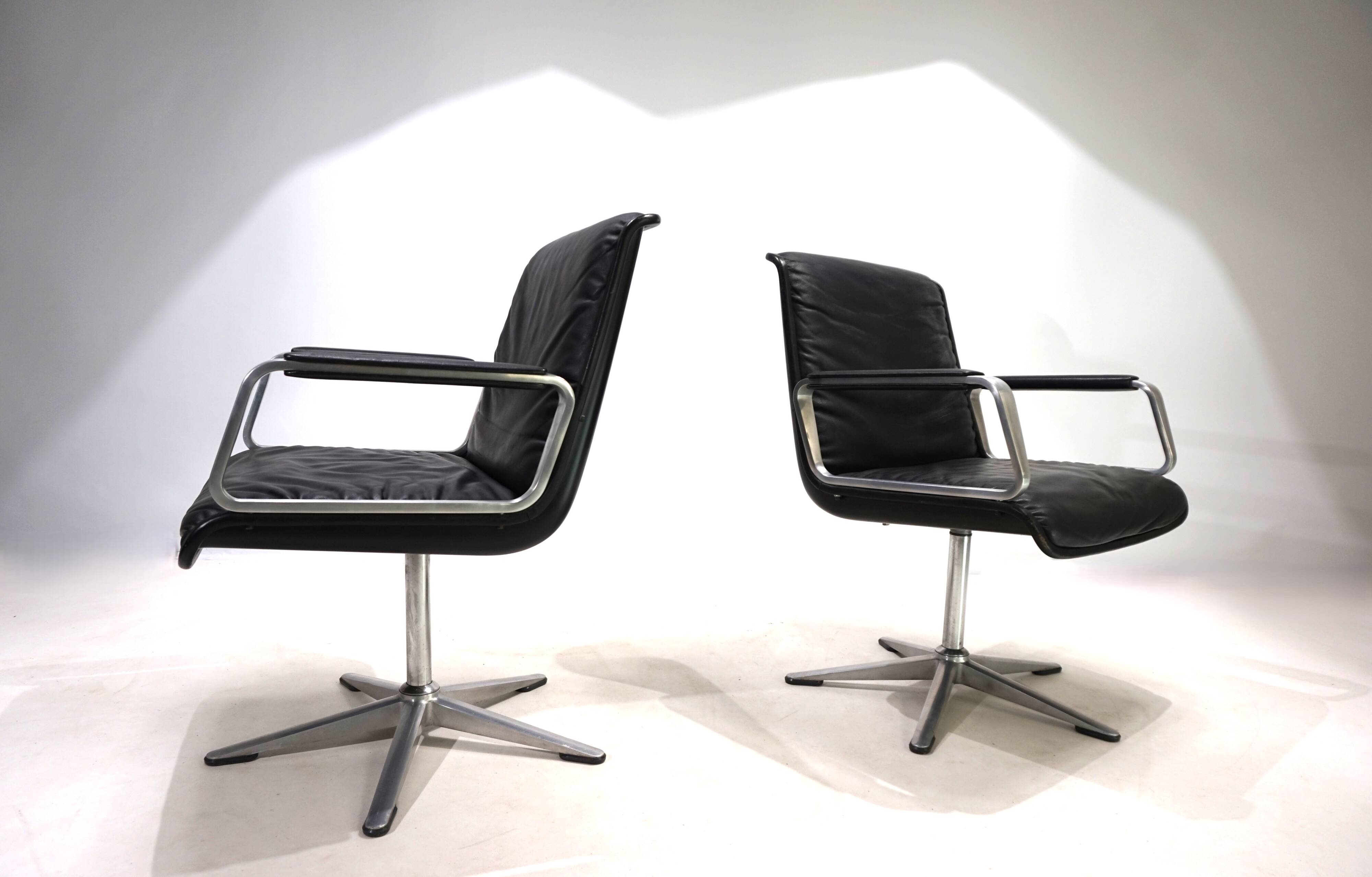 Set of 2 Wilkhahn Delta conference/dining chairs from the Delta Group