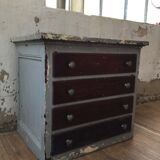 Furniture drawers loom