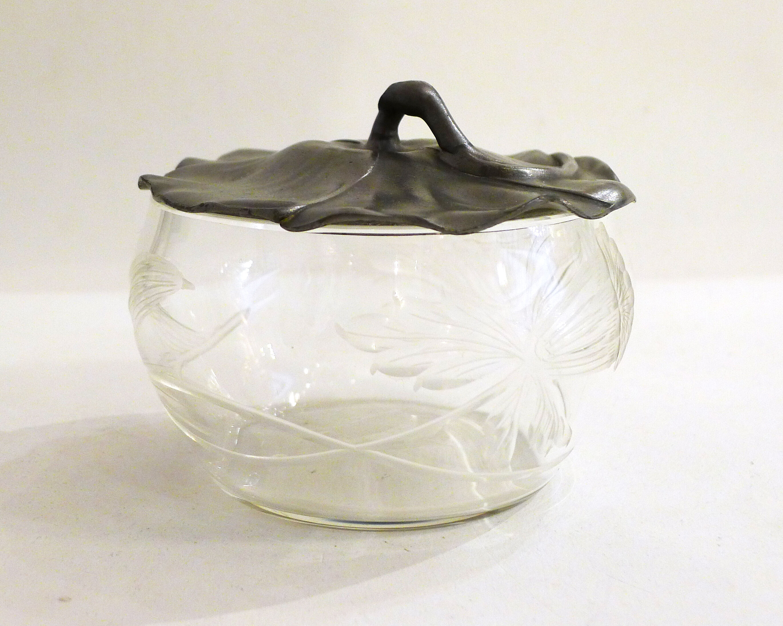 Art Nouveau Nenuphar Box