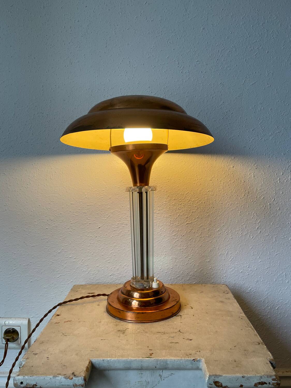 Art Deco mushroom table lamp in glass and copper