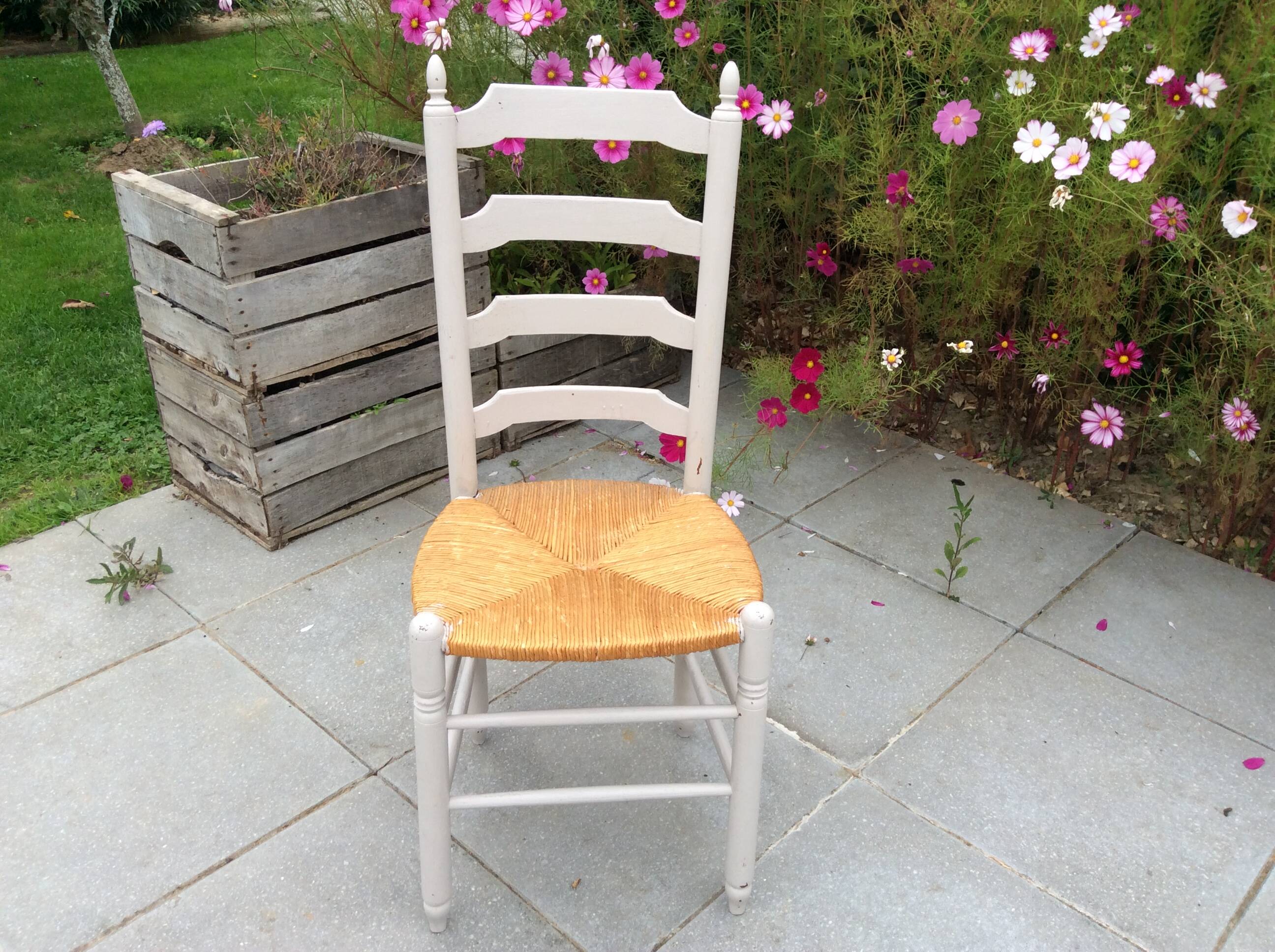 Straw chair