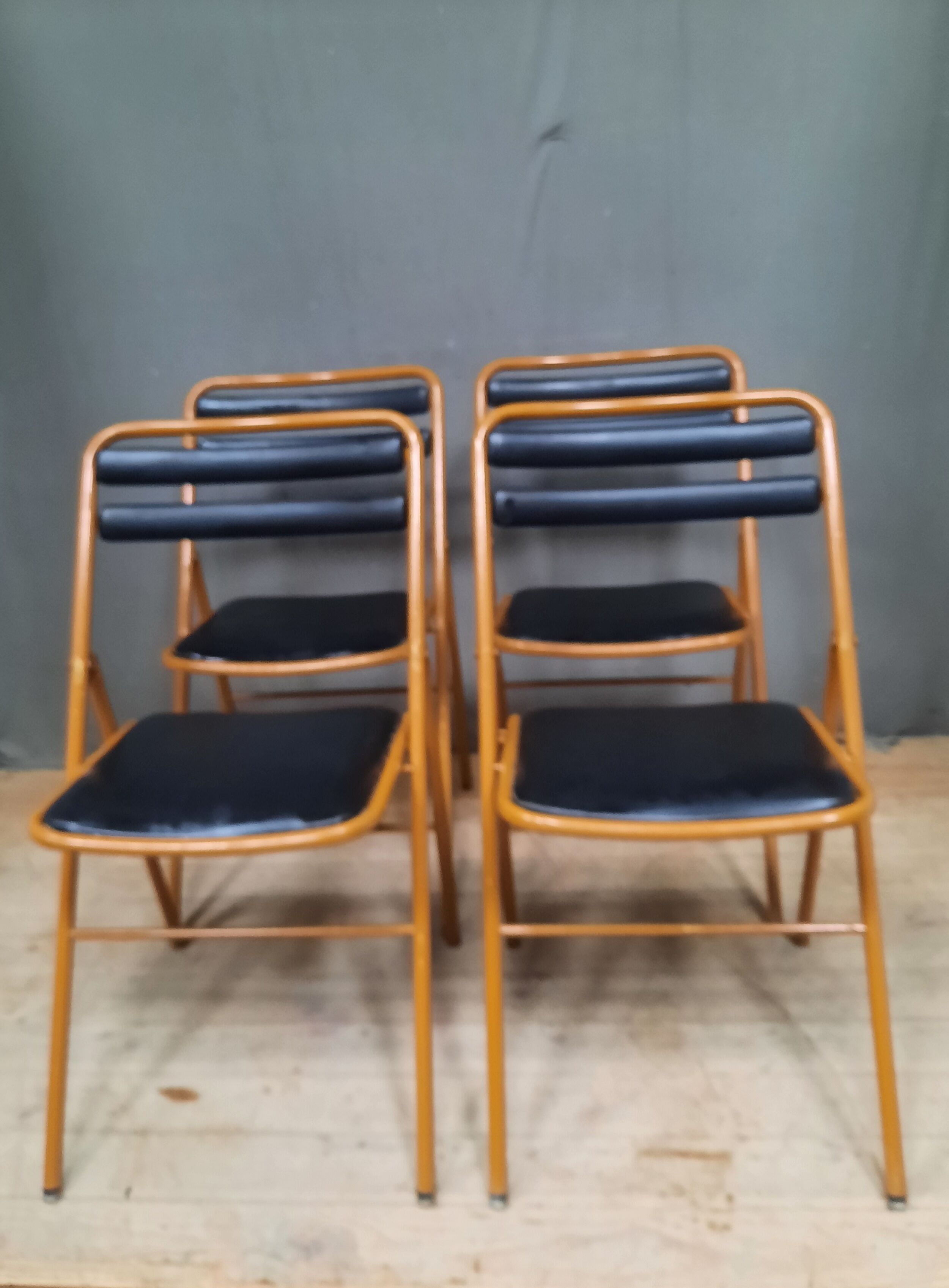 4 folding chairs metal and skai